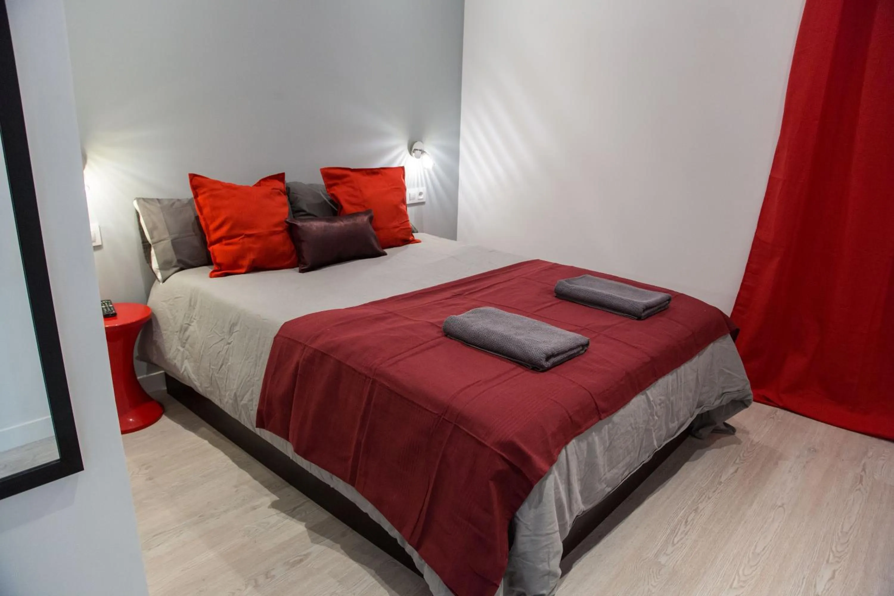 Double Room in Fira Rooms Barcelona Hospitalet