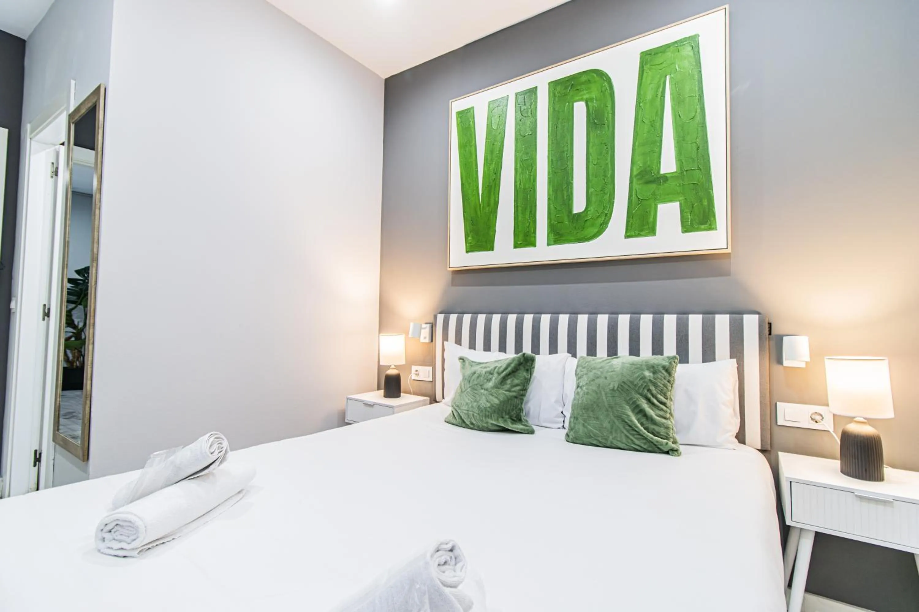 Bed in Fira Rooms Barcelona Hospitalet