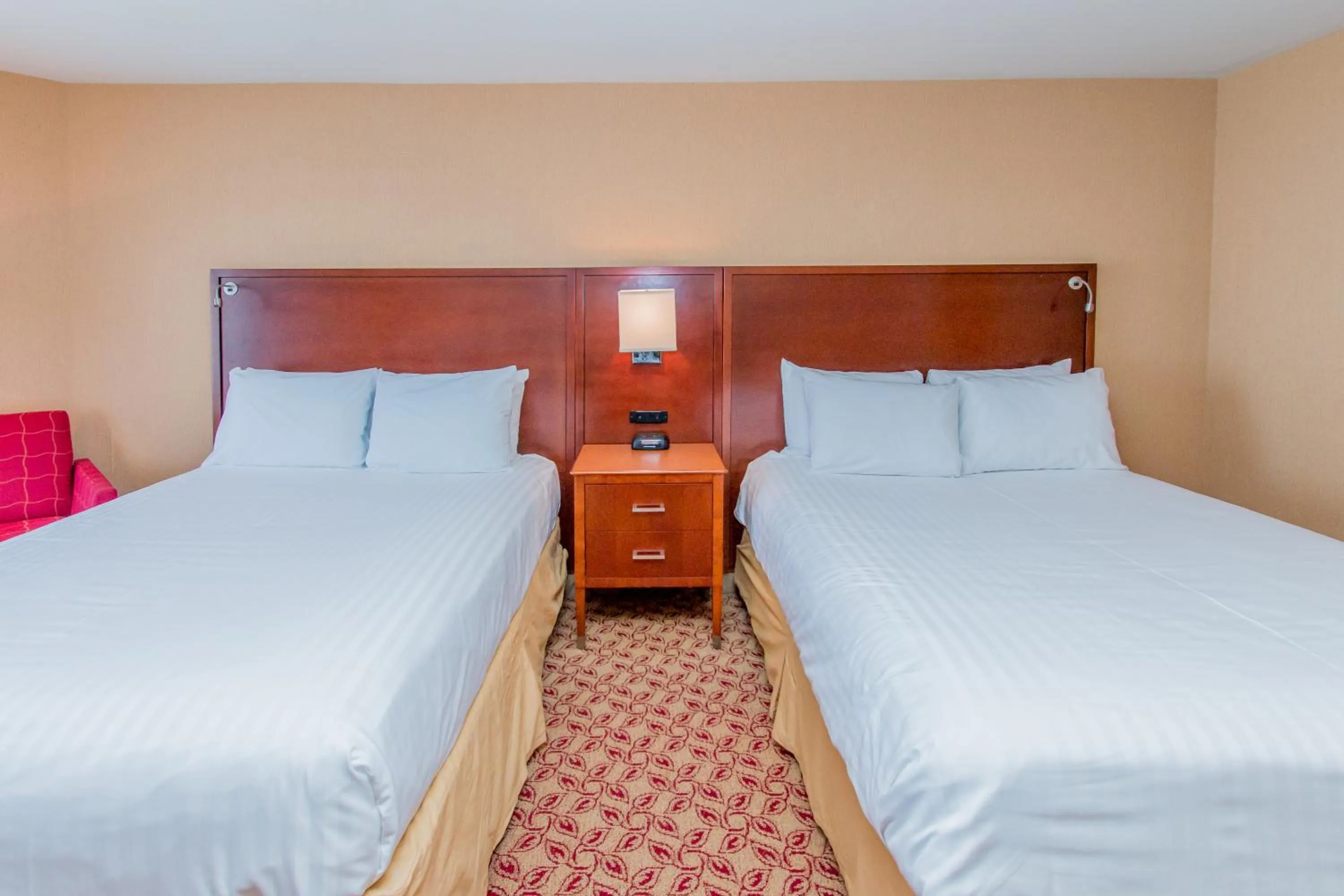 Bedroom, Bed in Doubletree By Hilton Battle Creek