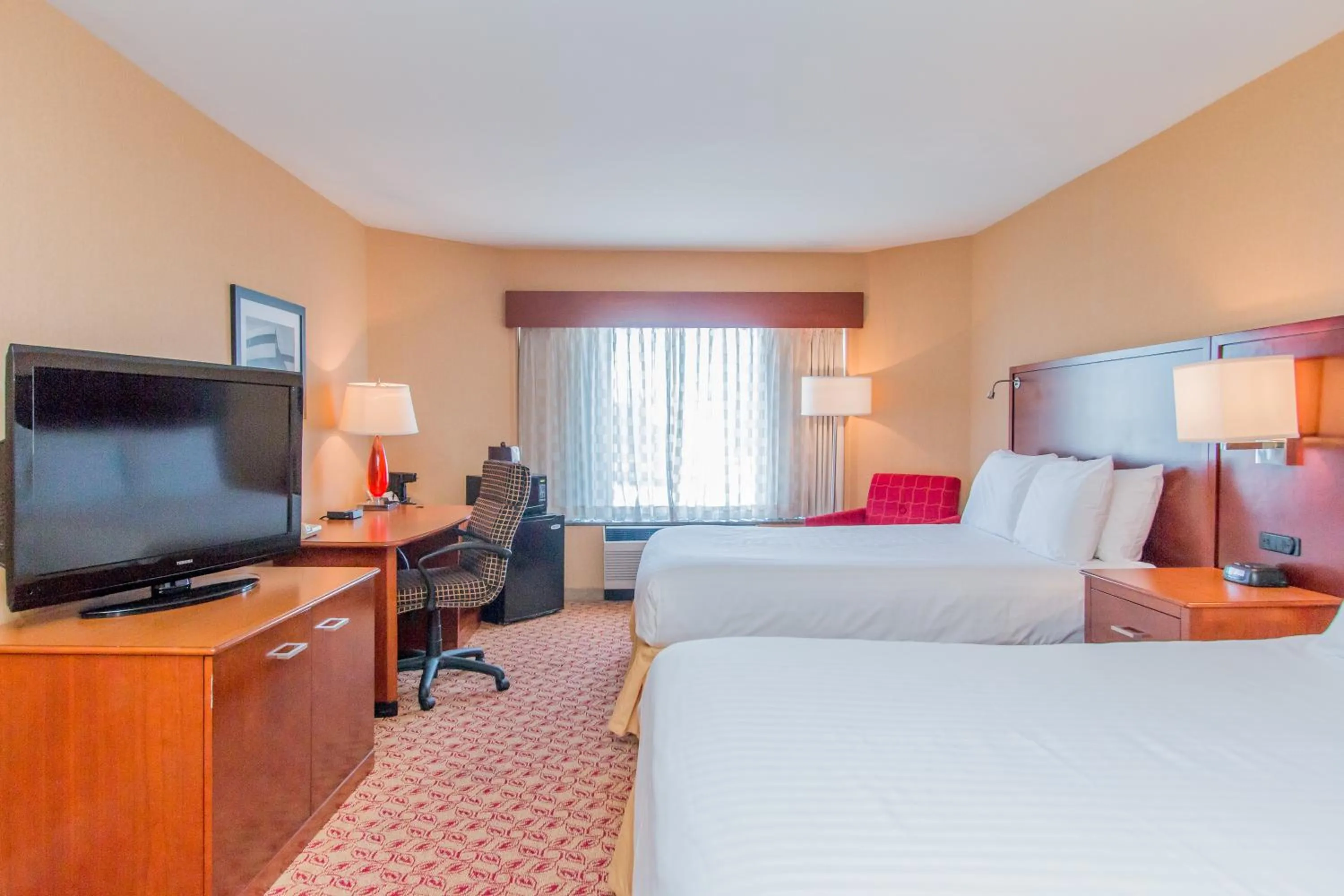 Bedroom, Bed in Doubletree By Hilton Battle Creek