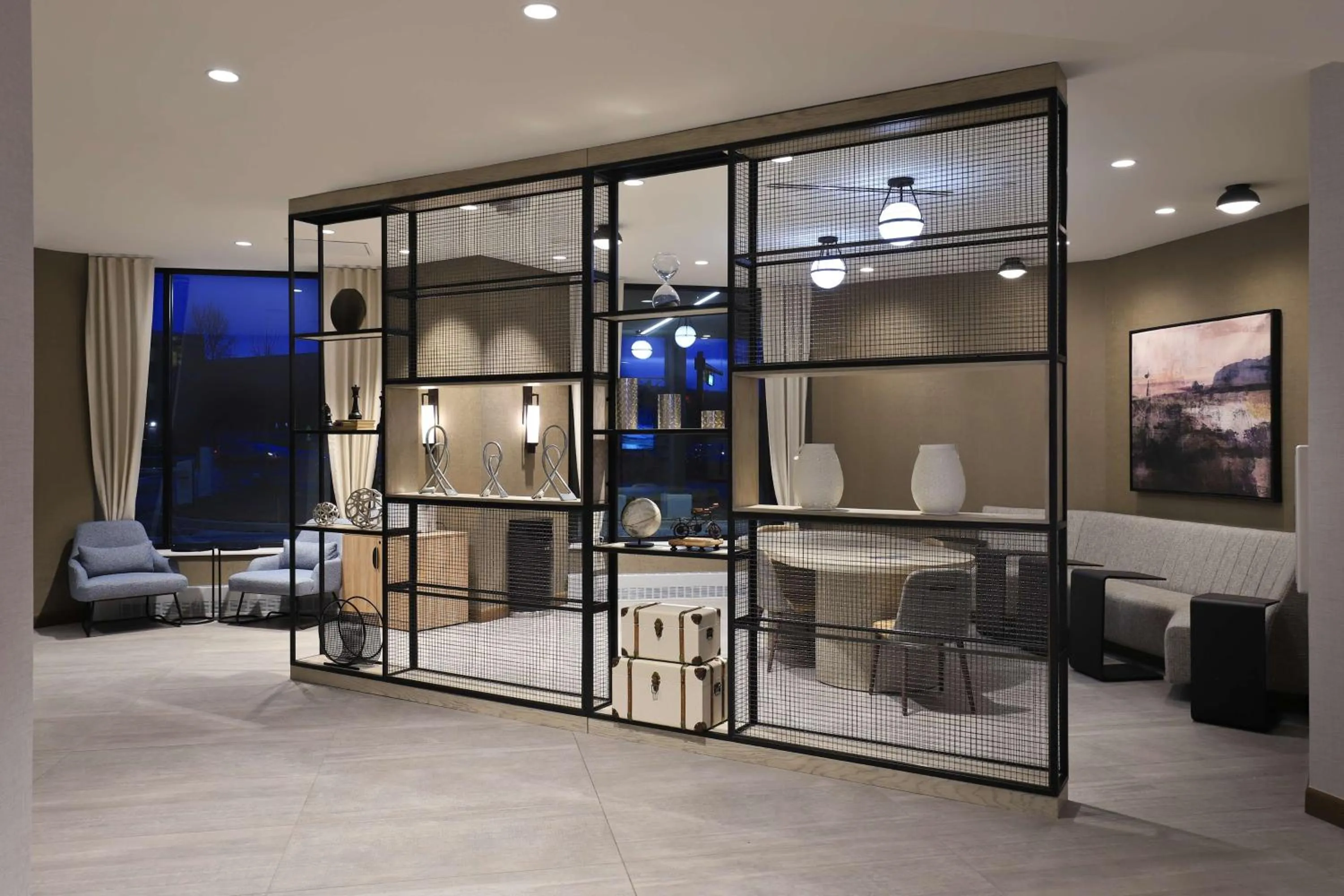 Lobby or reception in Doubletree By Hilton Battle Creek