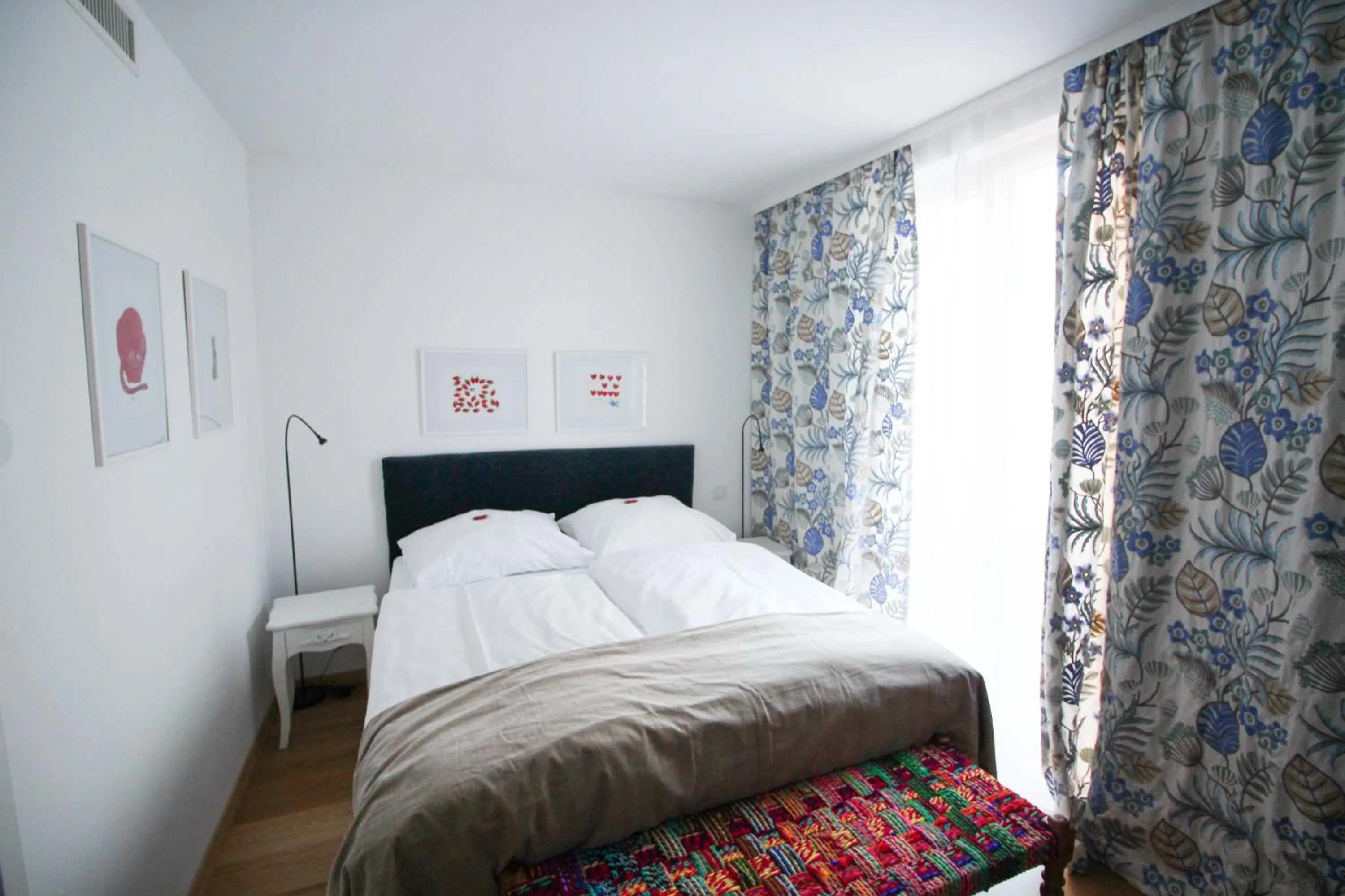 Bed in das kleine Hotel in München