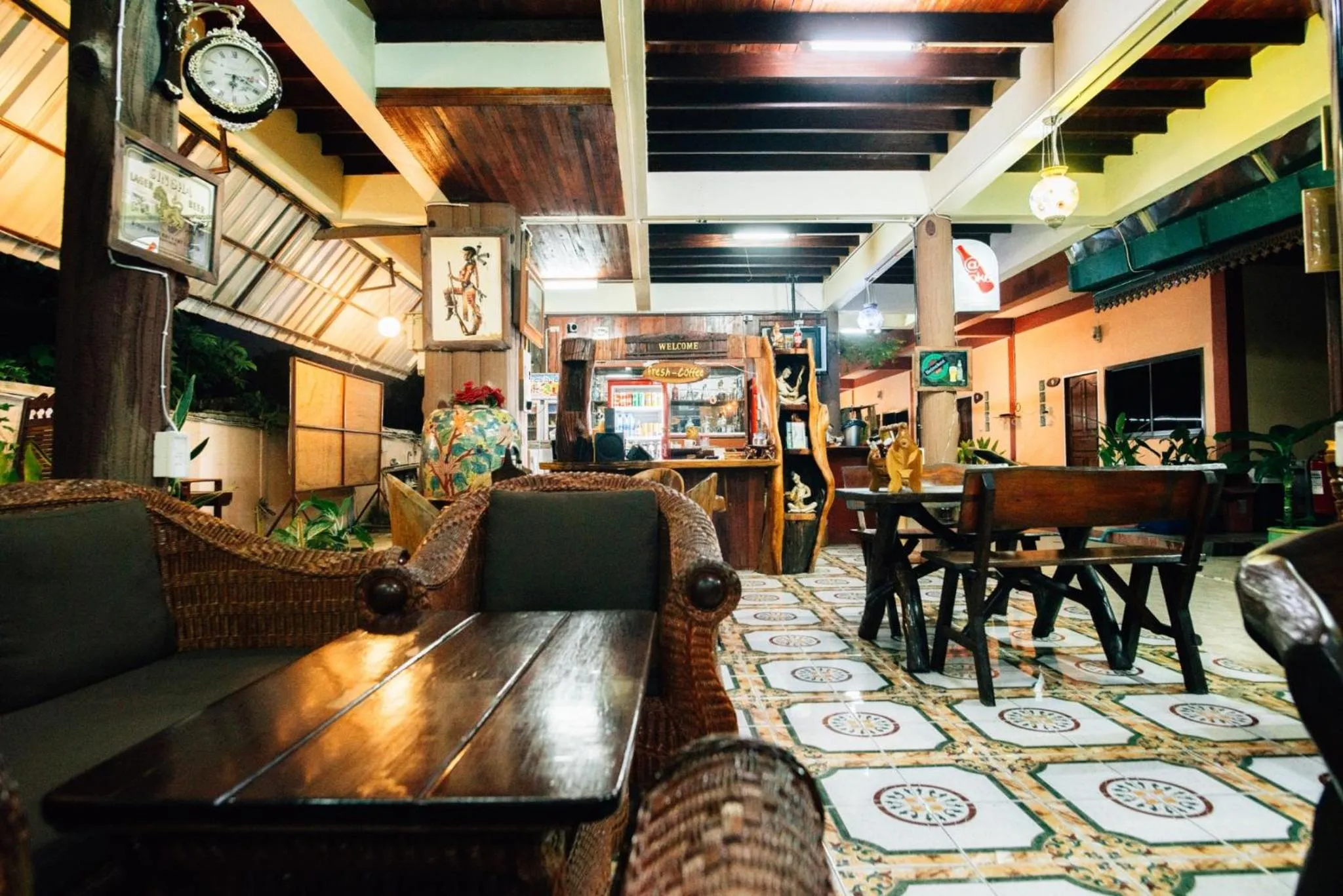 Restaurant/places to eat in Noble Night Guesthouse