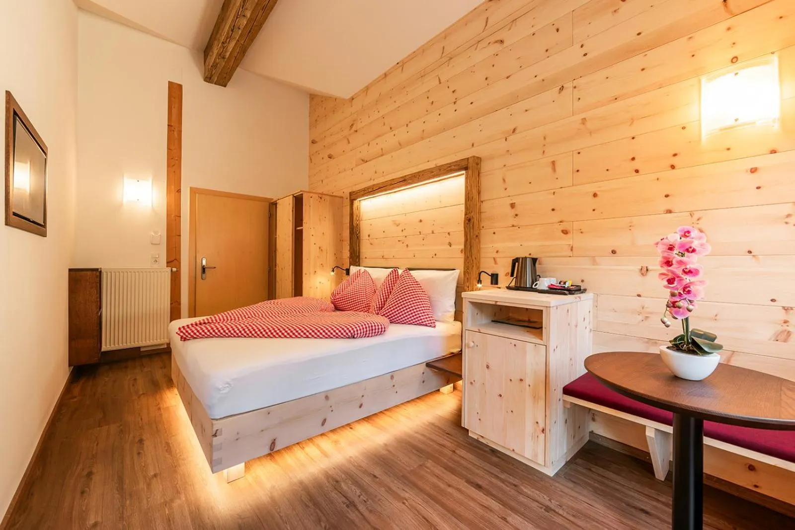 Photo of the whole room, Bed in Hotel Appartement Haus Gitschberg