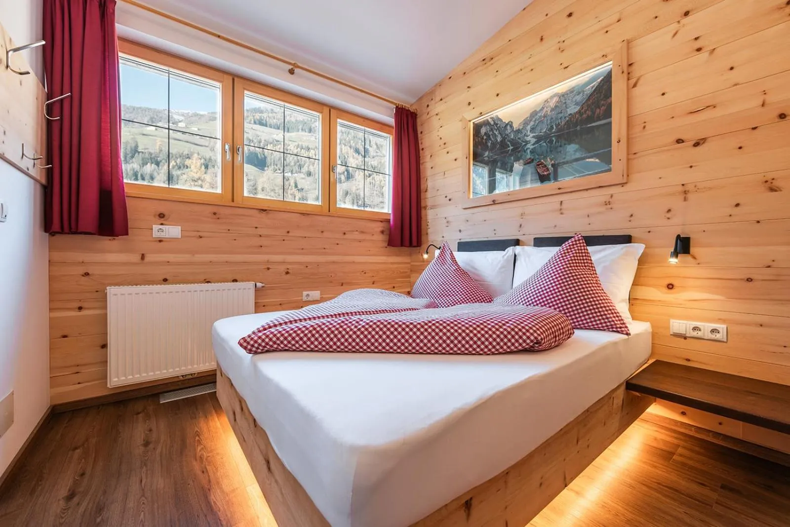 Photo of the whole room, Bed in Hotel Appartement Haus Gitschberg