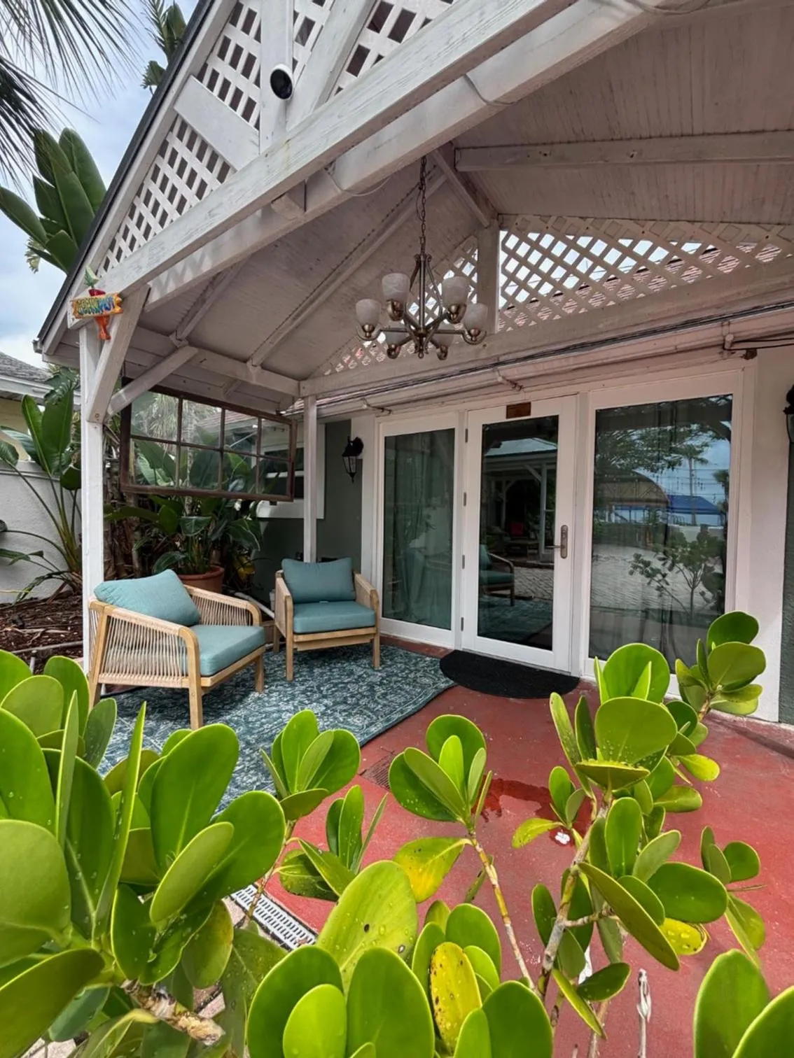 Sea Breeze Manor Inn