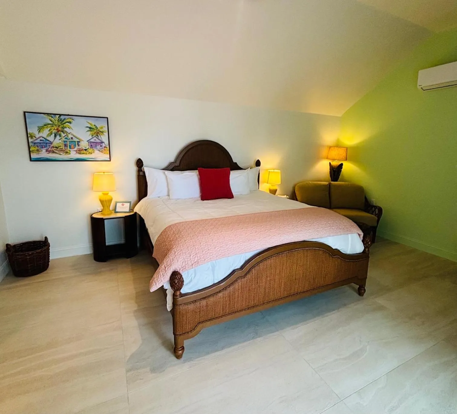 Bed in Sea Breeze Manor Inn