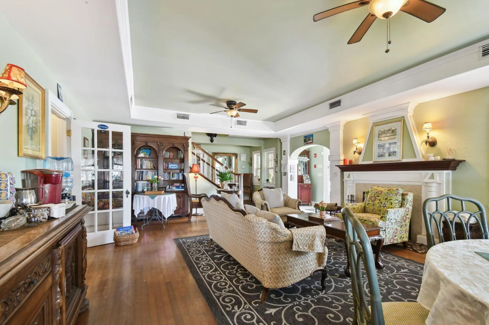 Sea Breeze Manor Inn