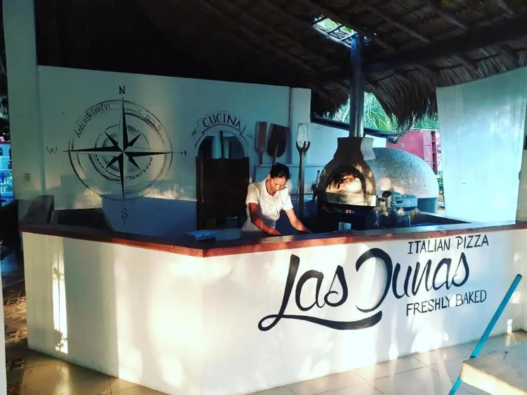 Restaurant/places to eat in Las Dunas Surf Resort