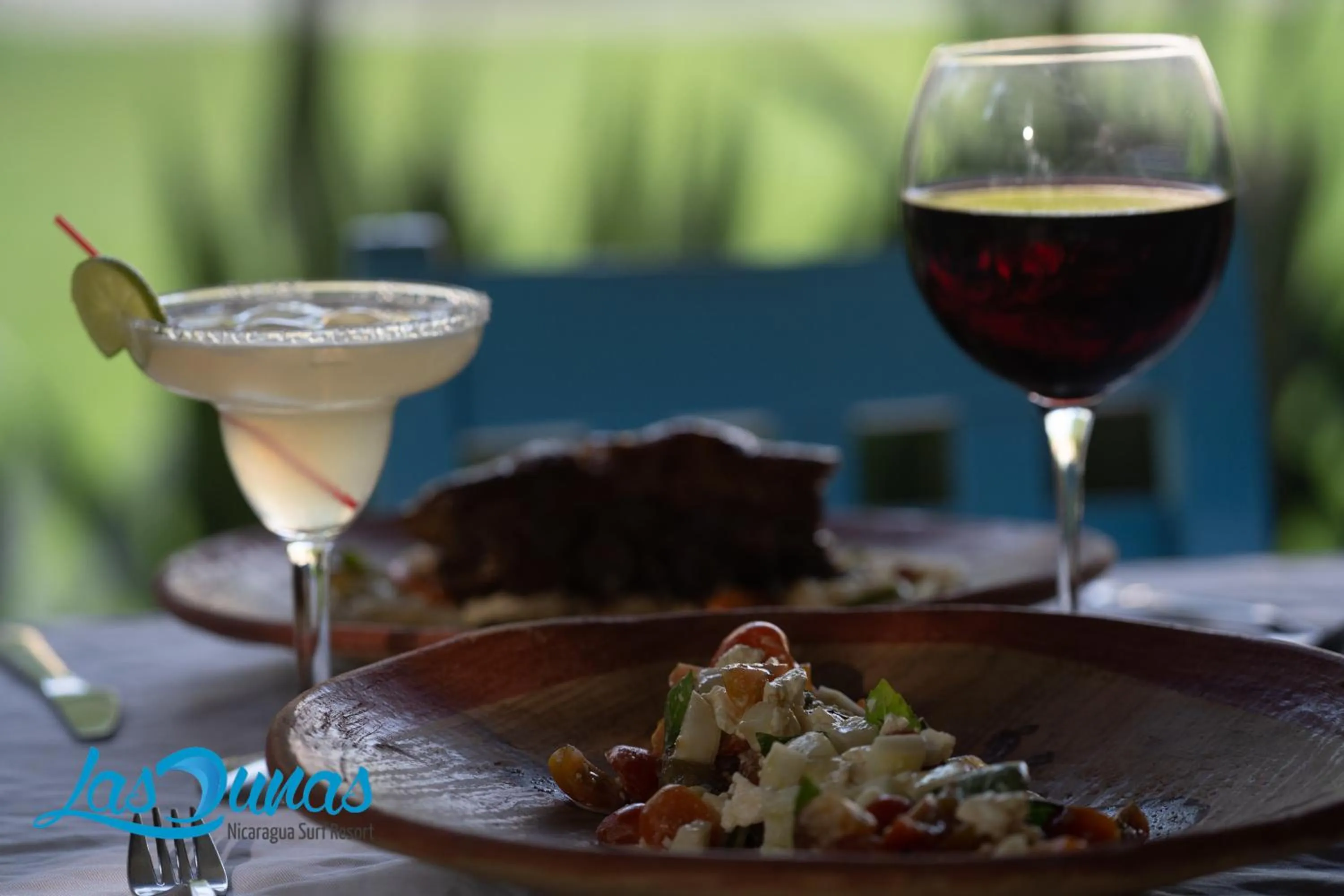 Food and drinks in Las Dunas Surf Resort