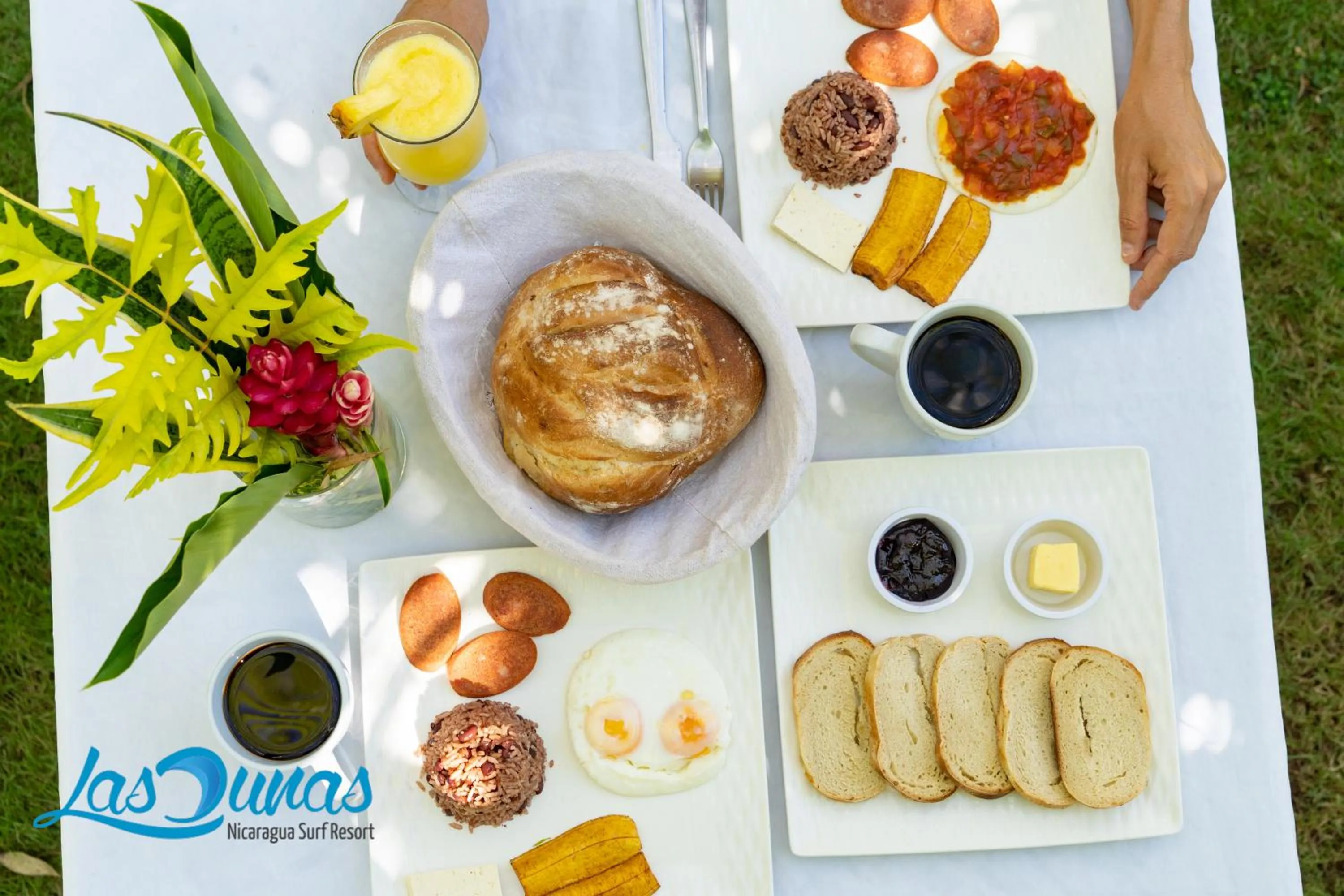 Breakfast in Las Dunas Surf Resort