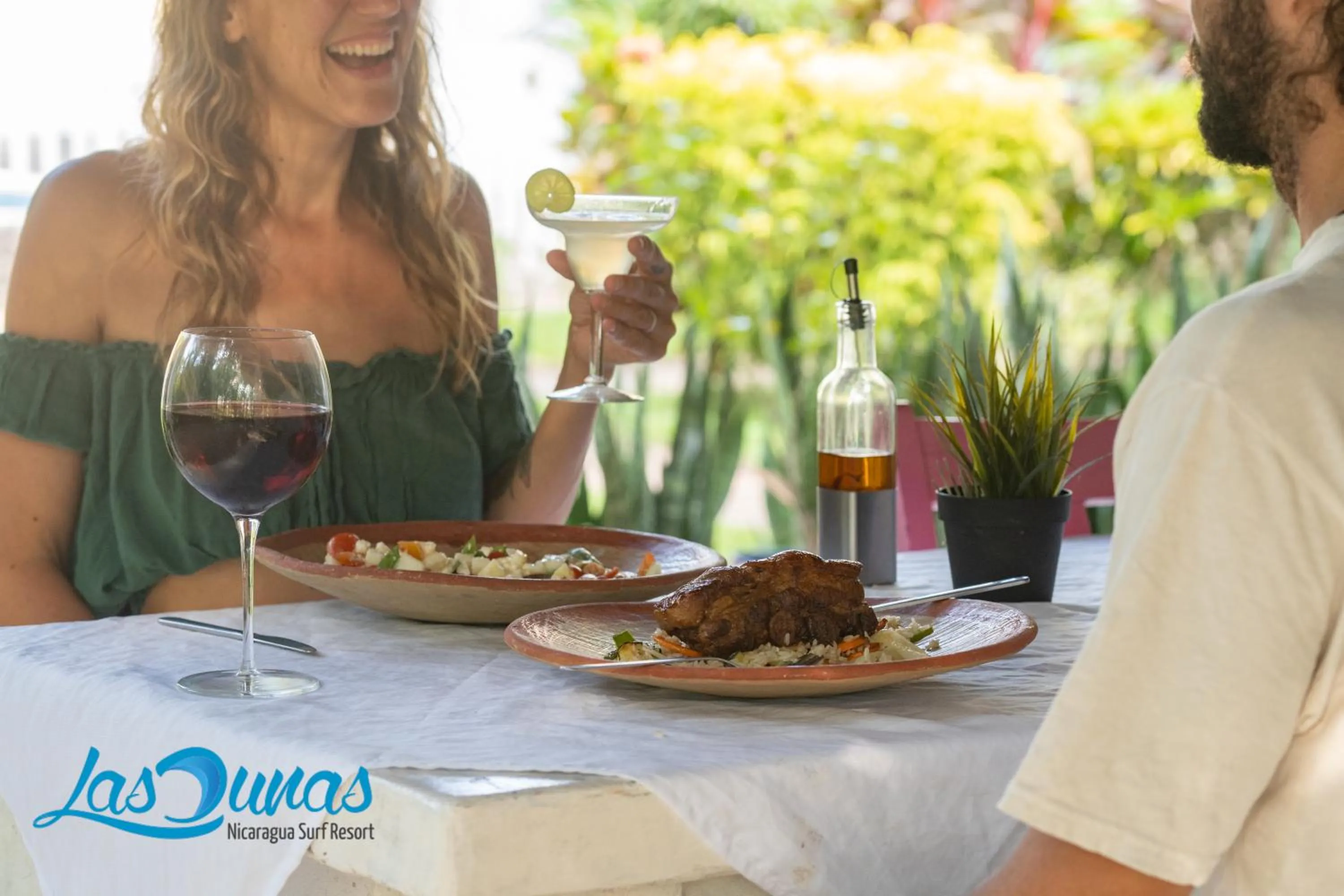 Restaurant/places to eat in Las Dunas Surf Resort