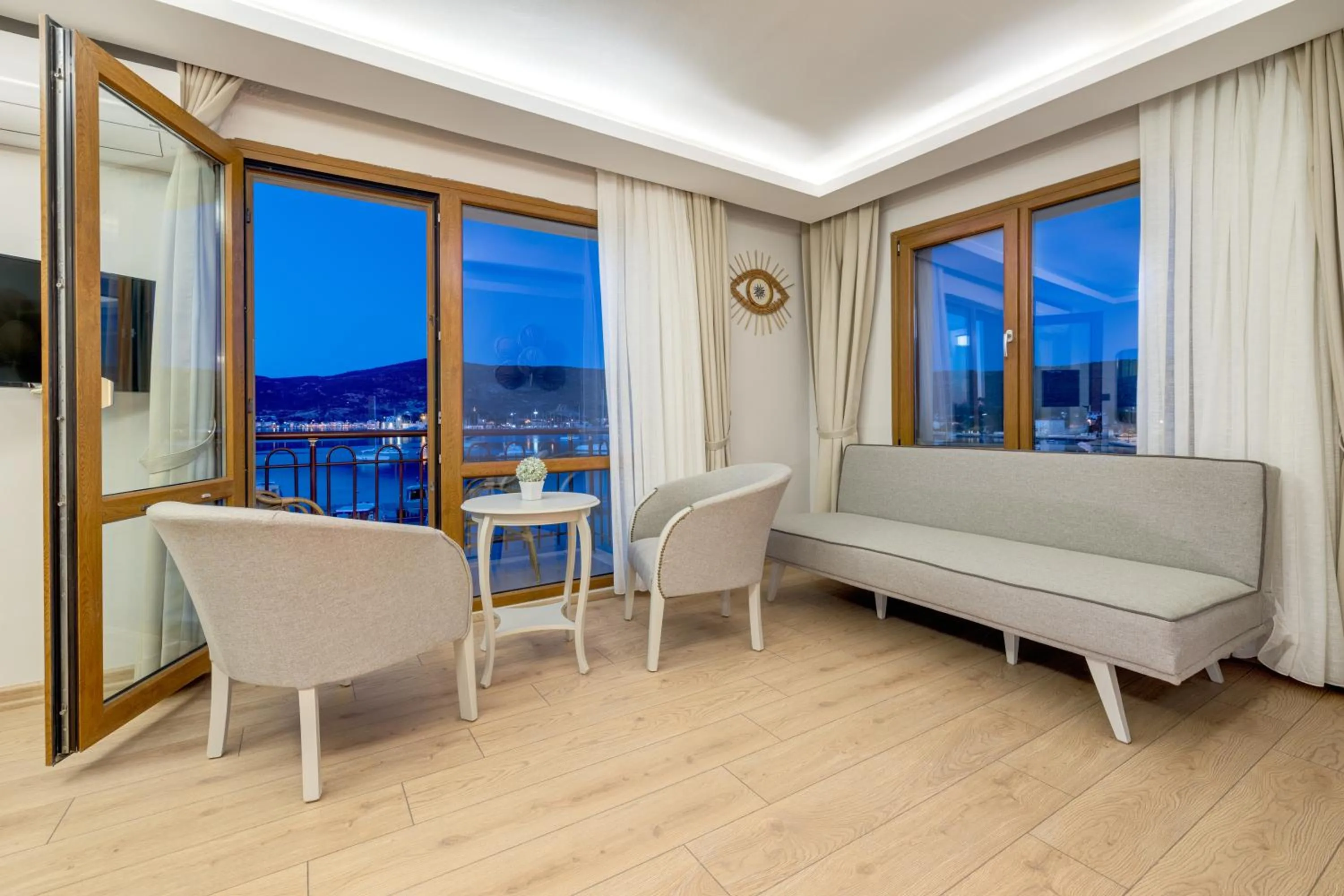 Hanedan Otel Foca Izmir