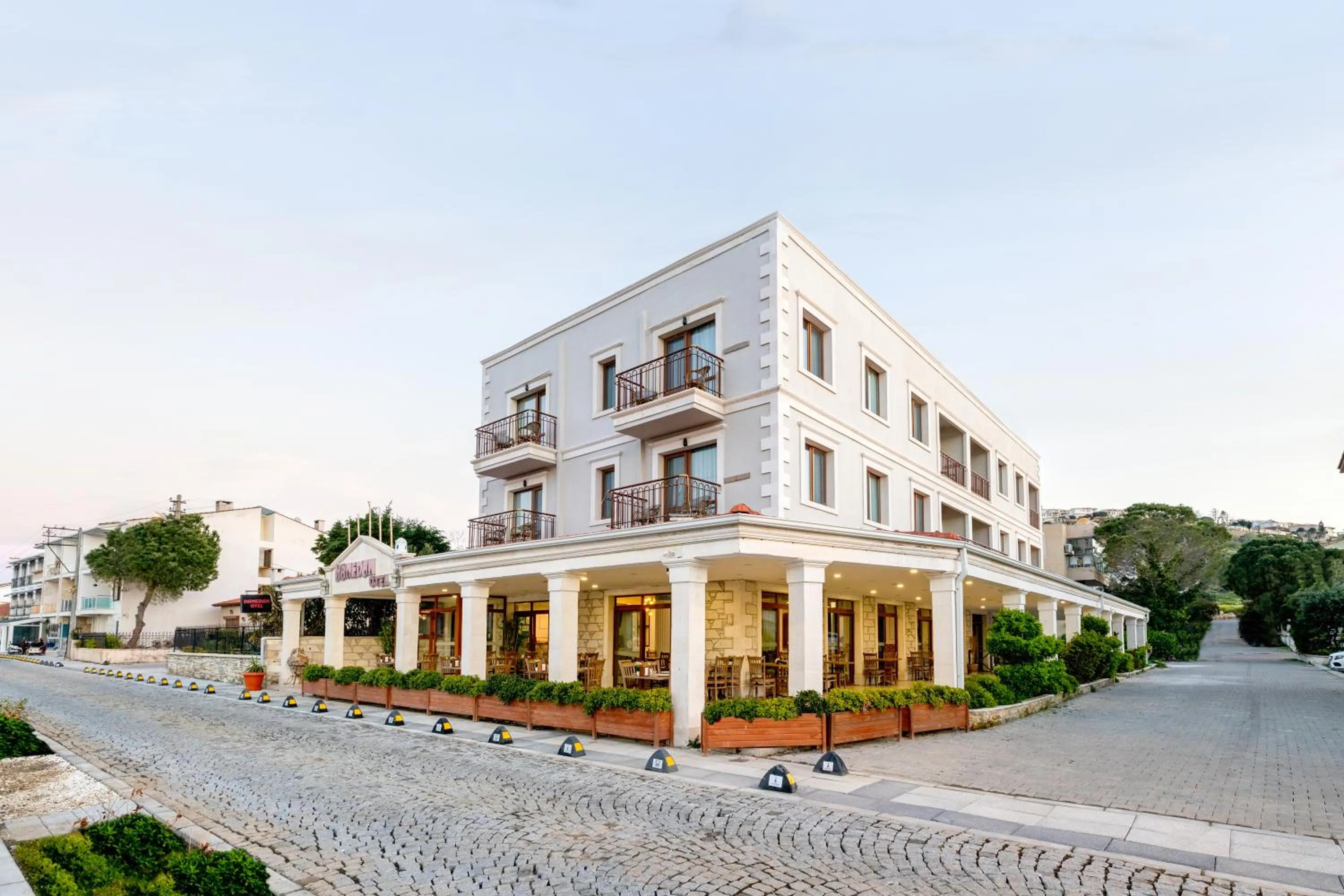 Hanedan Otel Foca Izmir