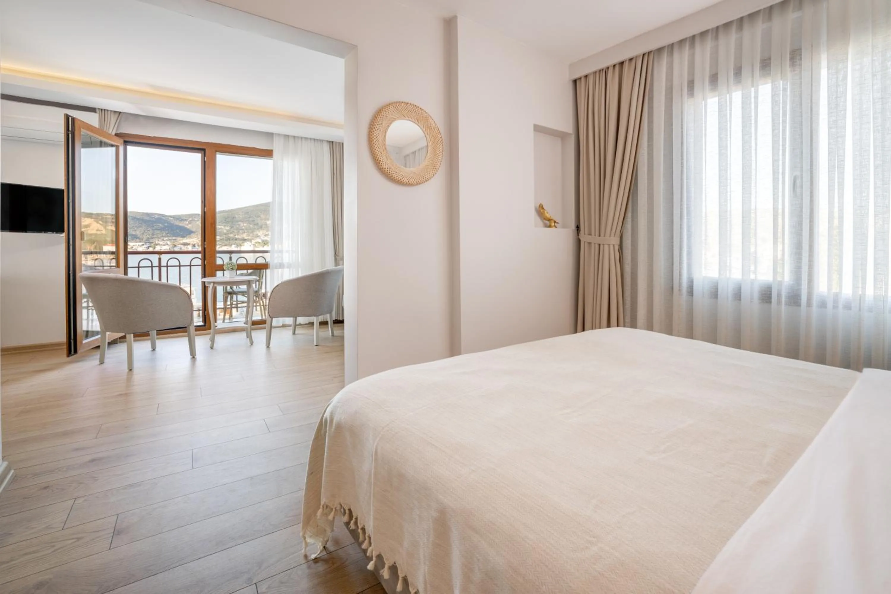 Bed in Hanedan Otel Foca Izmir