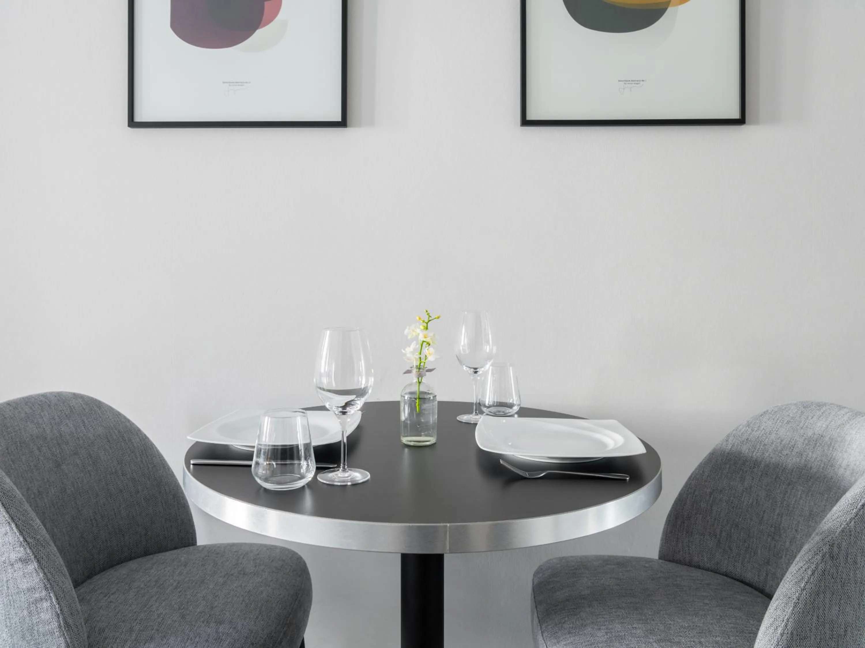 Dining area in Numa Frankfurt Blau