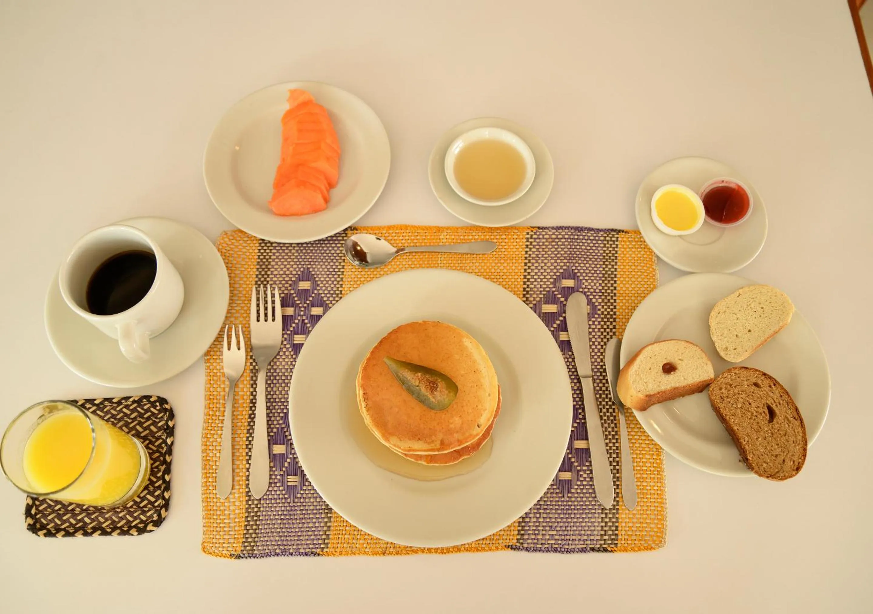 Food and drinks in Hotel Bahia Cartagena