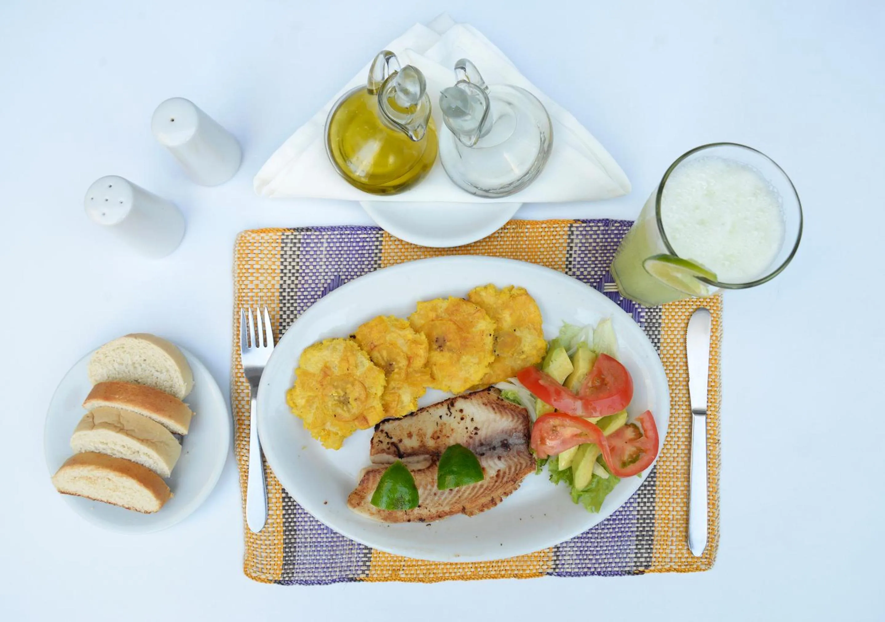 Food and drinks in Hotel Bahia Cartagena