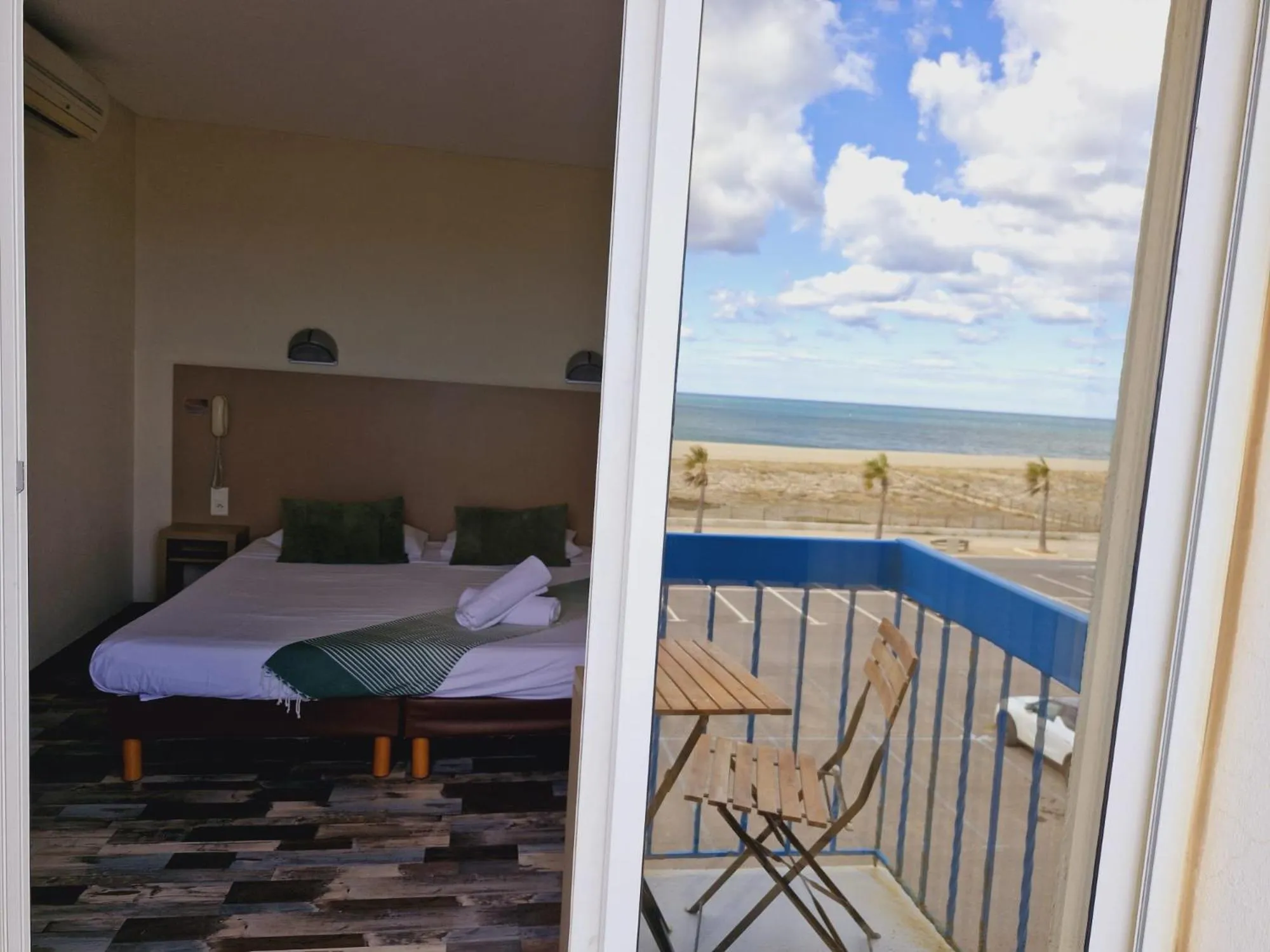 Bed in Hotel de la Plage - Barcares