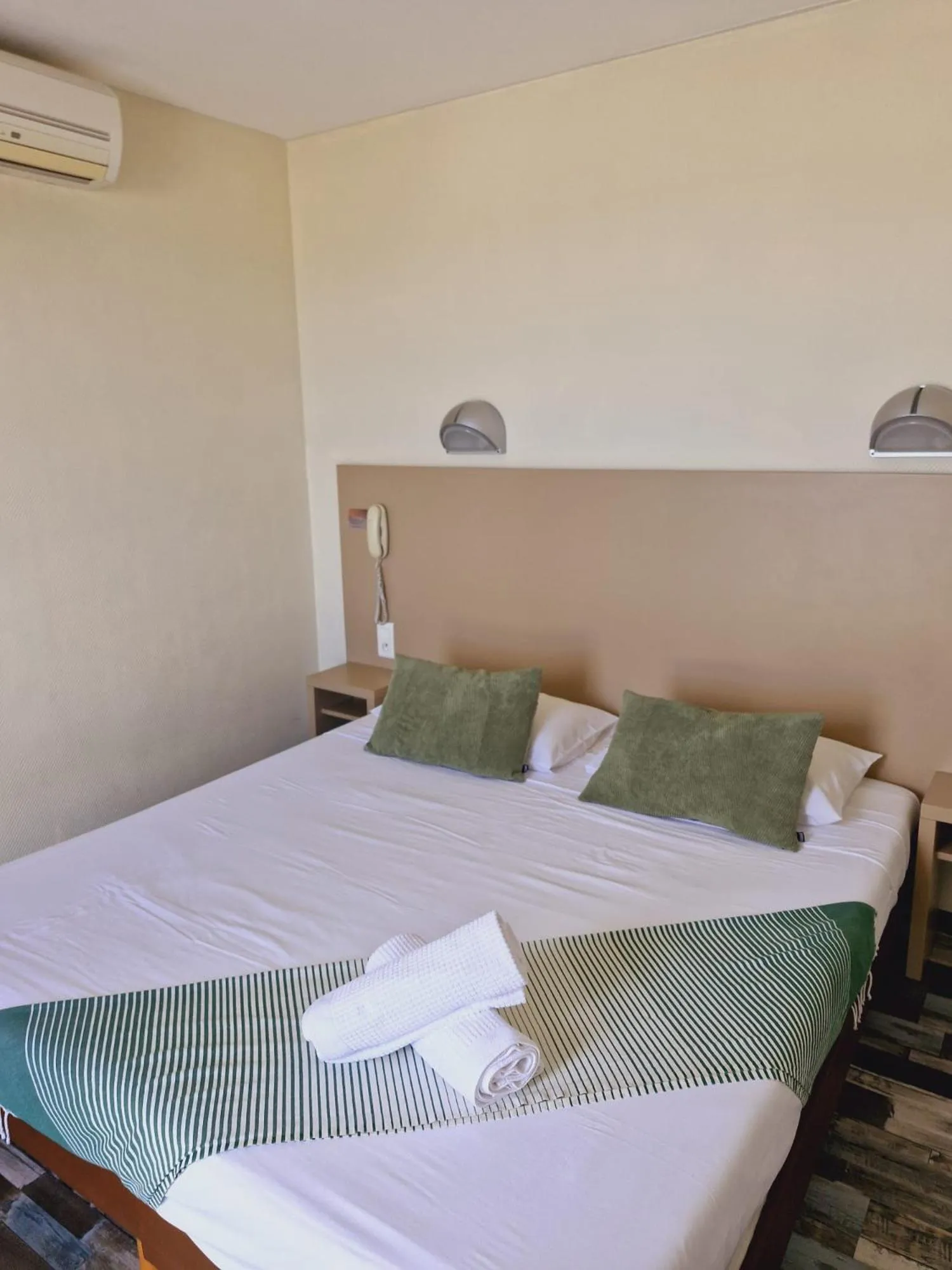 Bed in Hotel de la Plage - Barcares