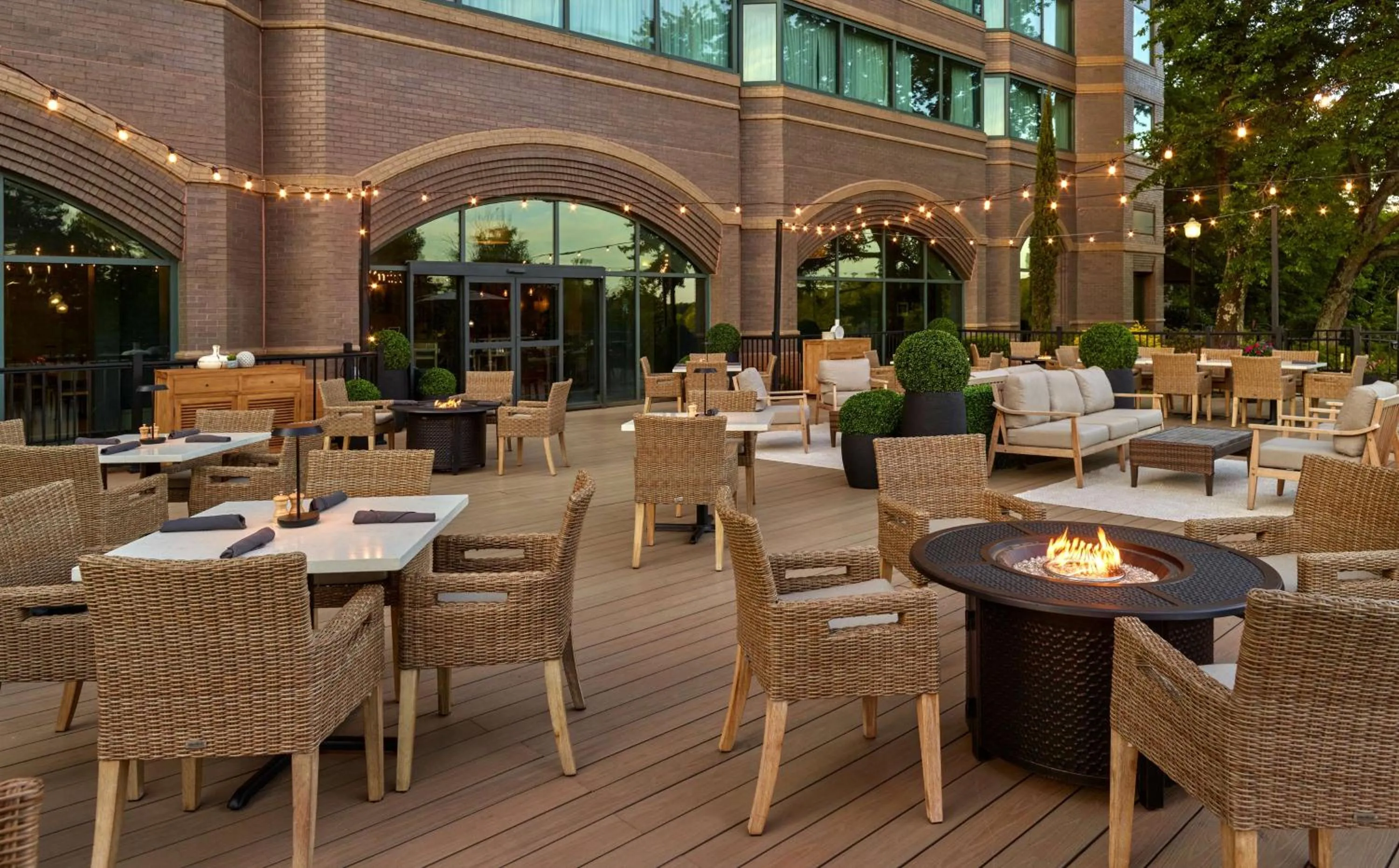 Restaurant/places to eat in Hilton Atlanta Northeast