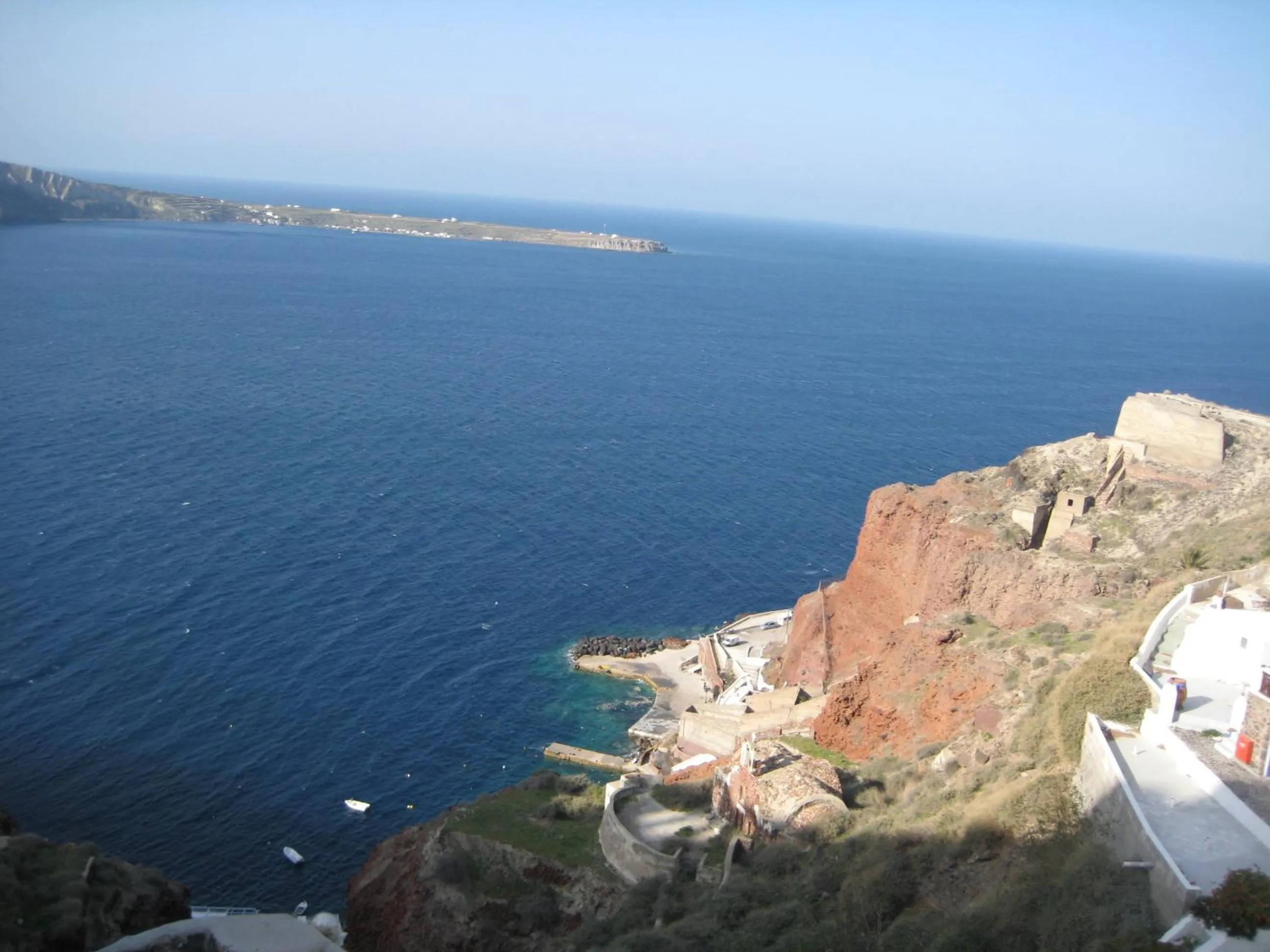 Area and facilities in Theodora Suites