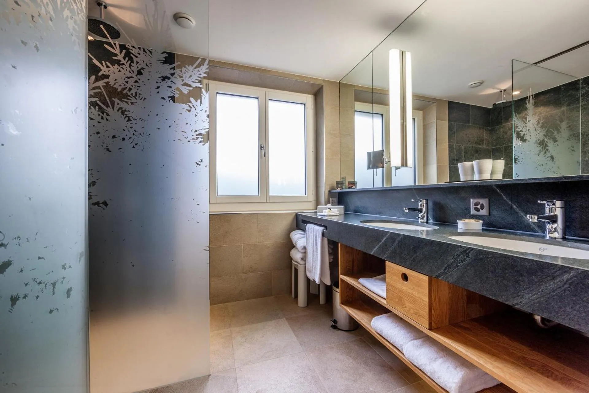 Bathroom in Waldhotel Arosa