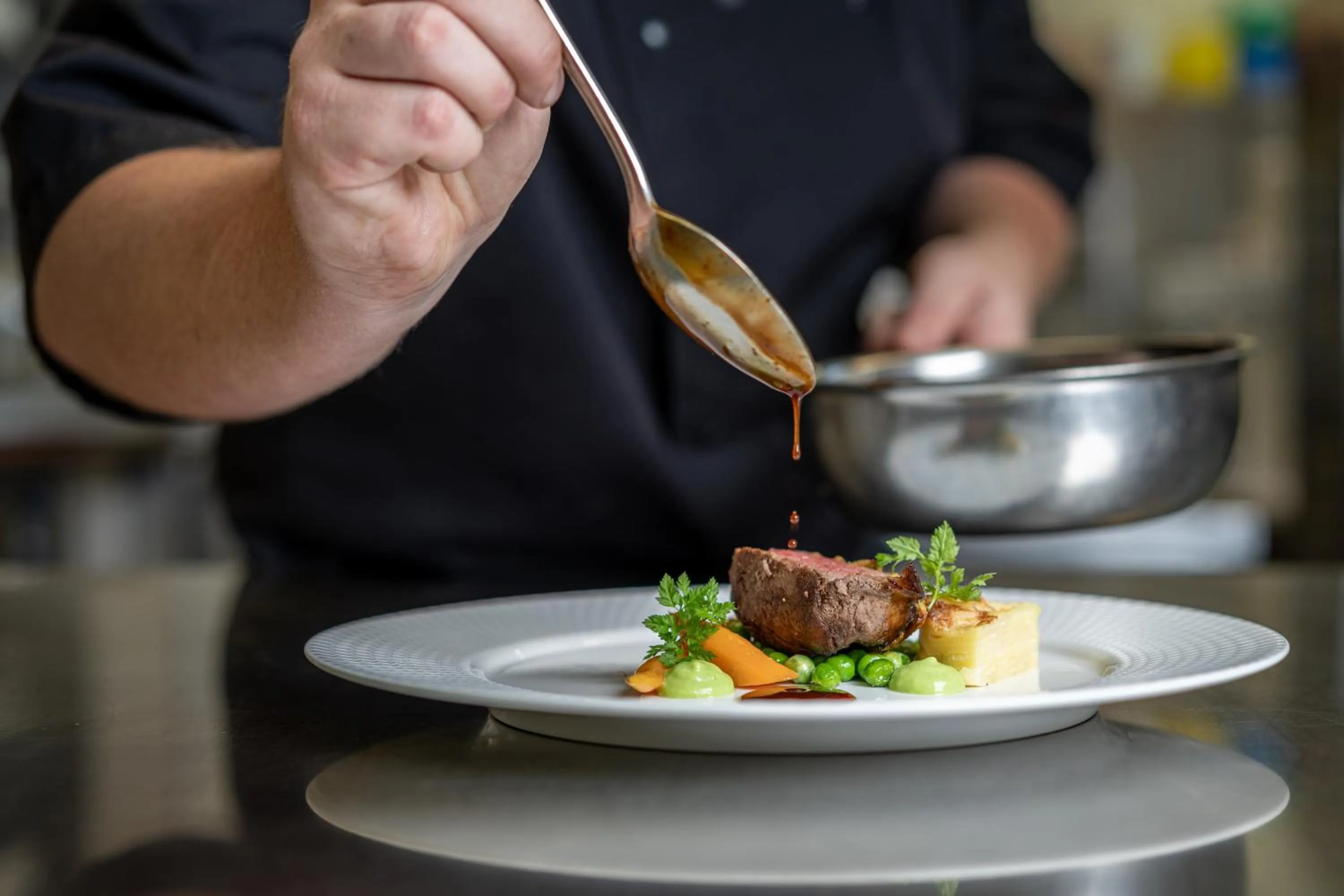 Restaurant/places to eat in Waldhotel Arosa