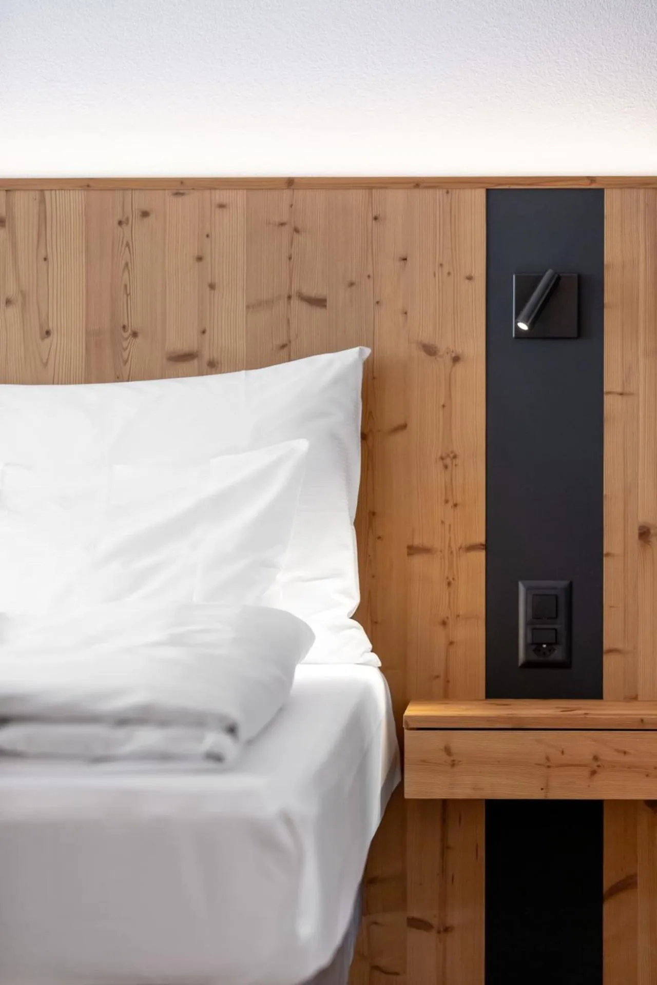 Bedroom, Bed in Waldhotel Arosa