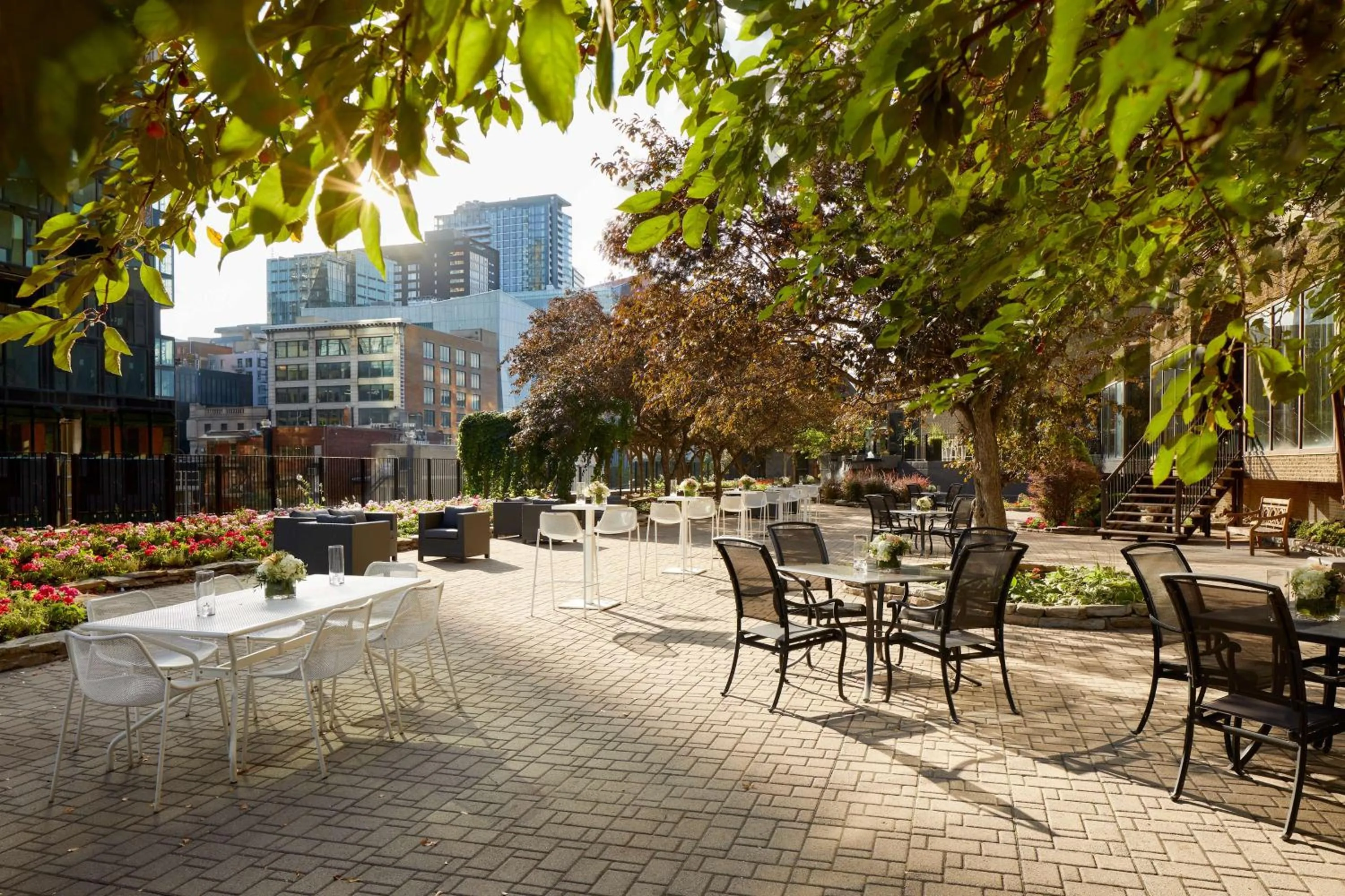 Meeting/conference room in DoubleTree By Hilton Montreal