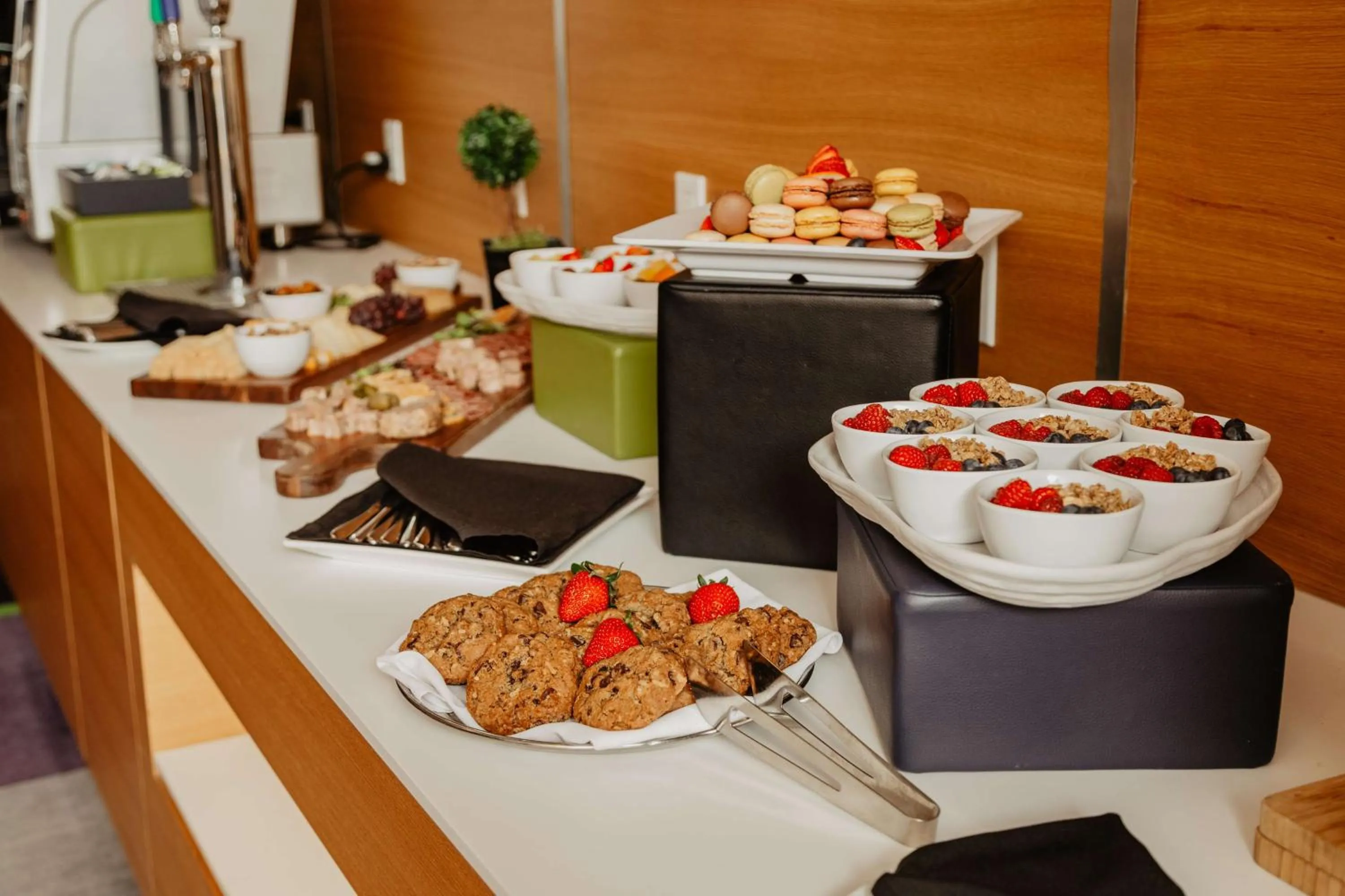 Meeting/conference room in DoubleTree By Hilton Montreal