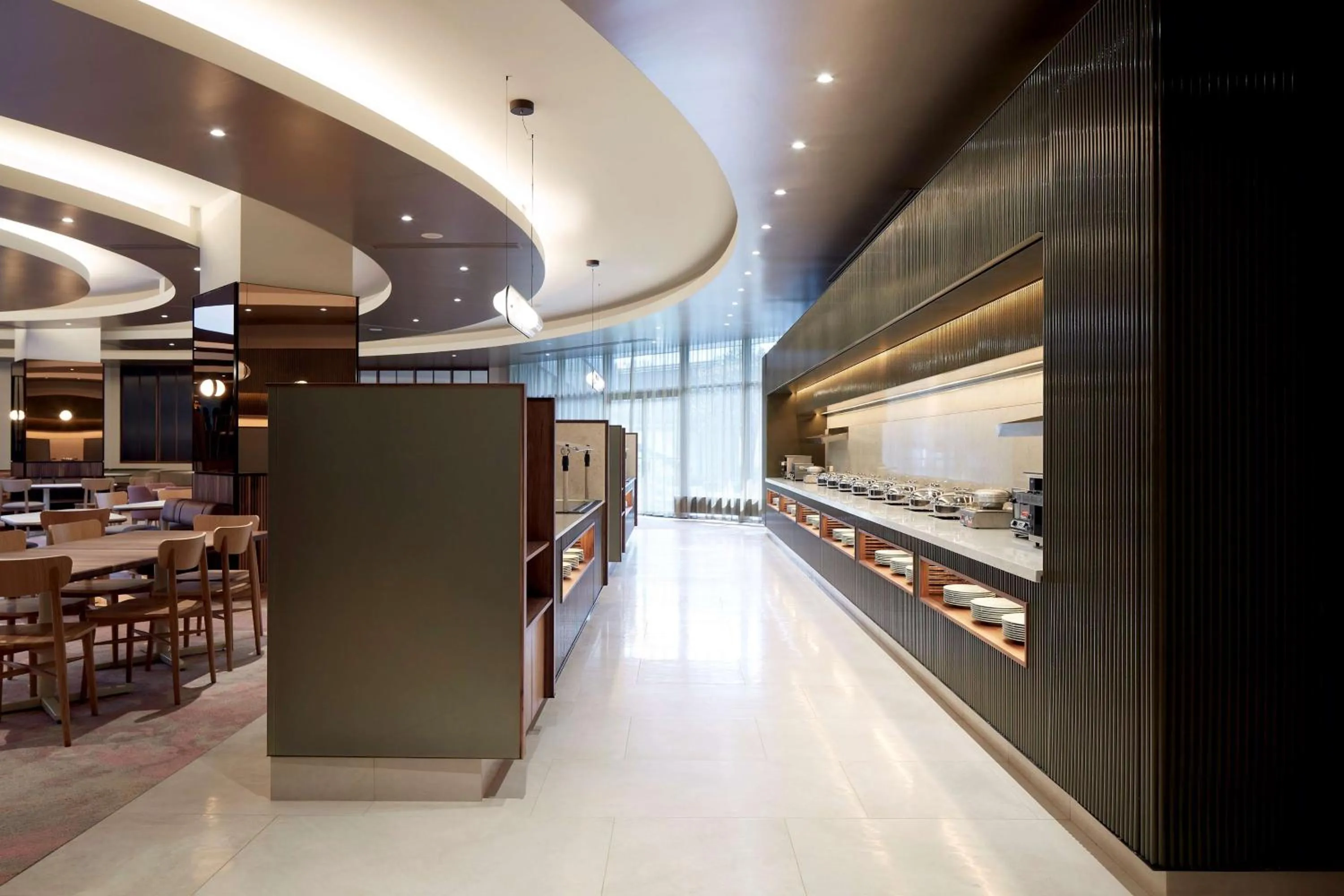 Restaurant/places to eat in DoubleTree By Hilton Montreal