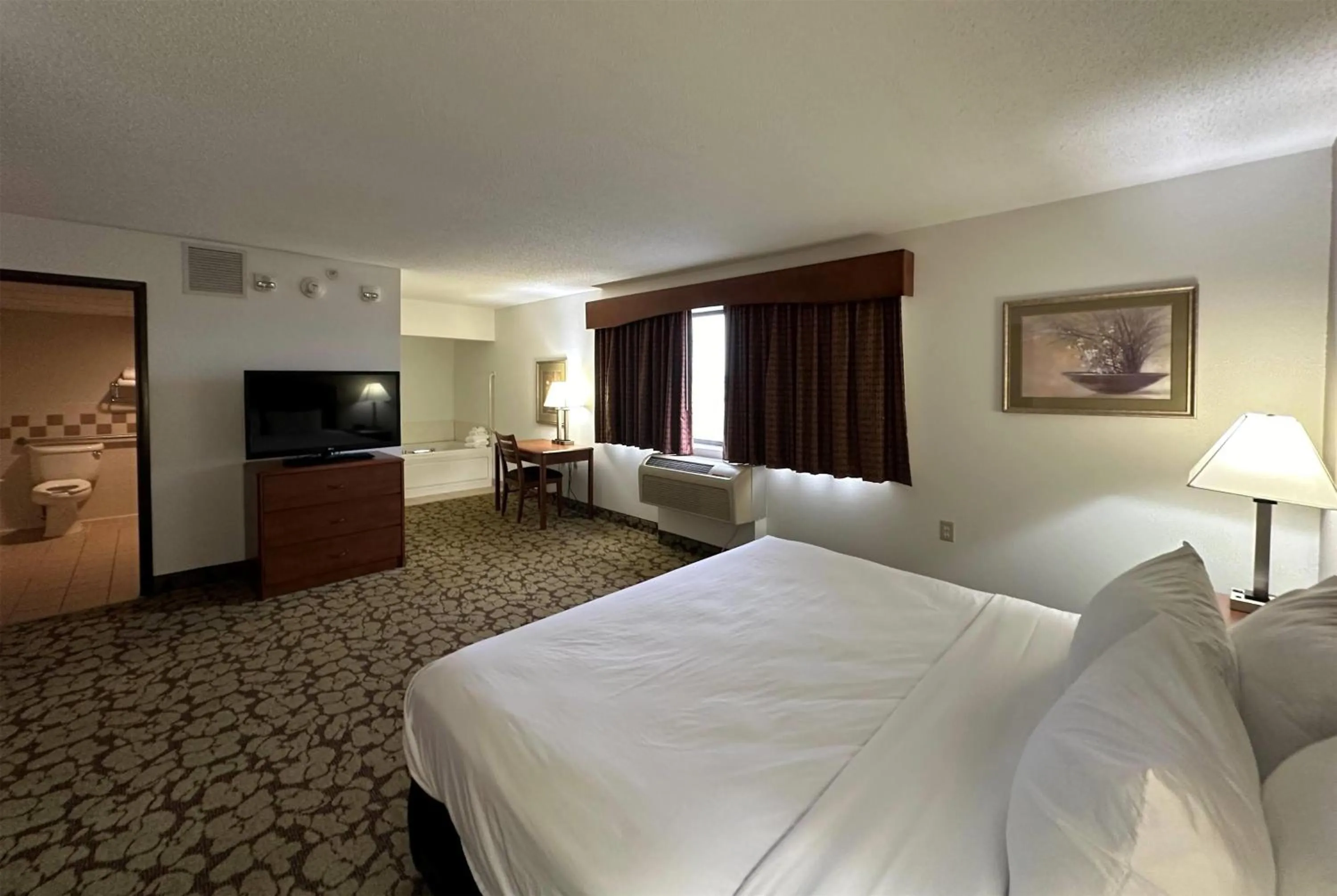 Photo of the whole room in AmericInn by Wyndham Appleton North Little Chute