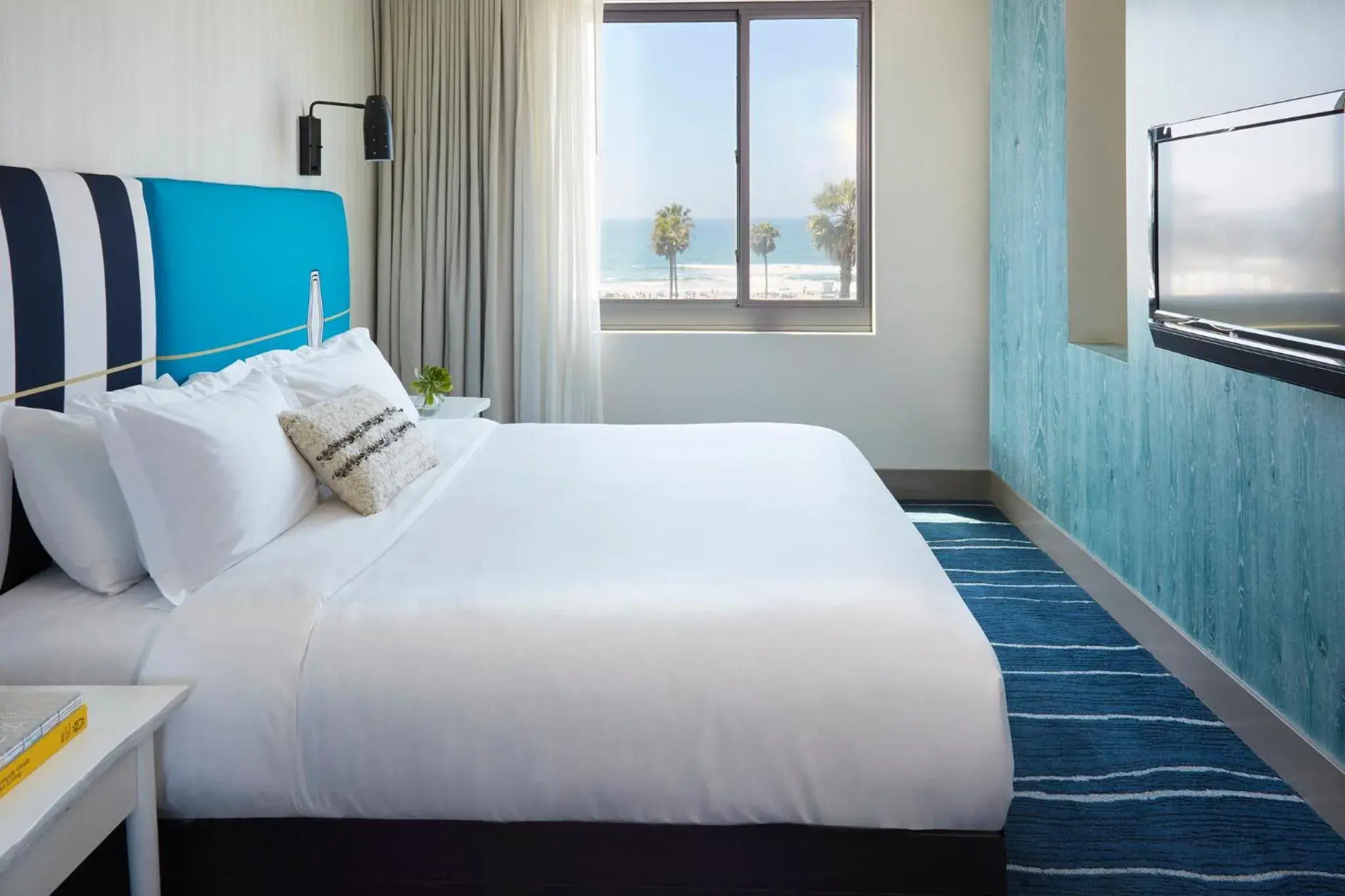 Oceanfront Premium King Room in Kimpton Shorebreak Huntington Beach Resort by IHG Oceanfront Premium King Room in Kimpton Shorebreak Huntington Beach Resort by IHG
