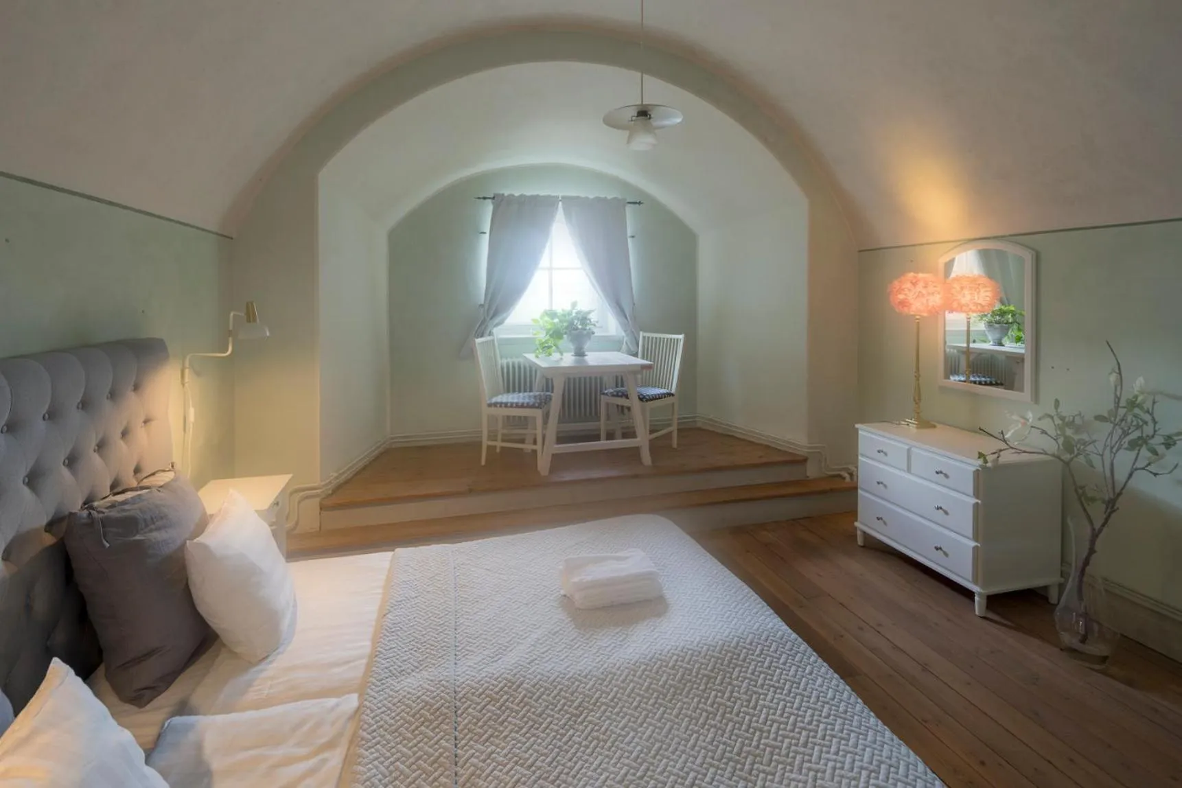 Bed in Kastellet Bed & Breakfast