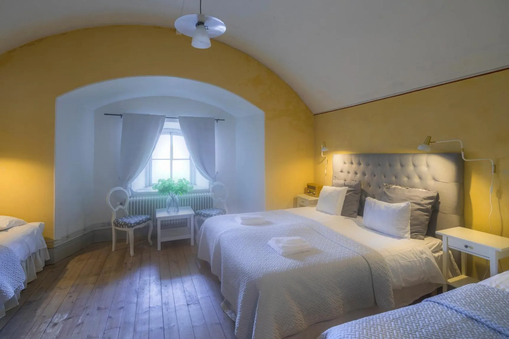 Bed in Kastellet Bed & Breakfast