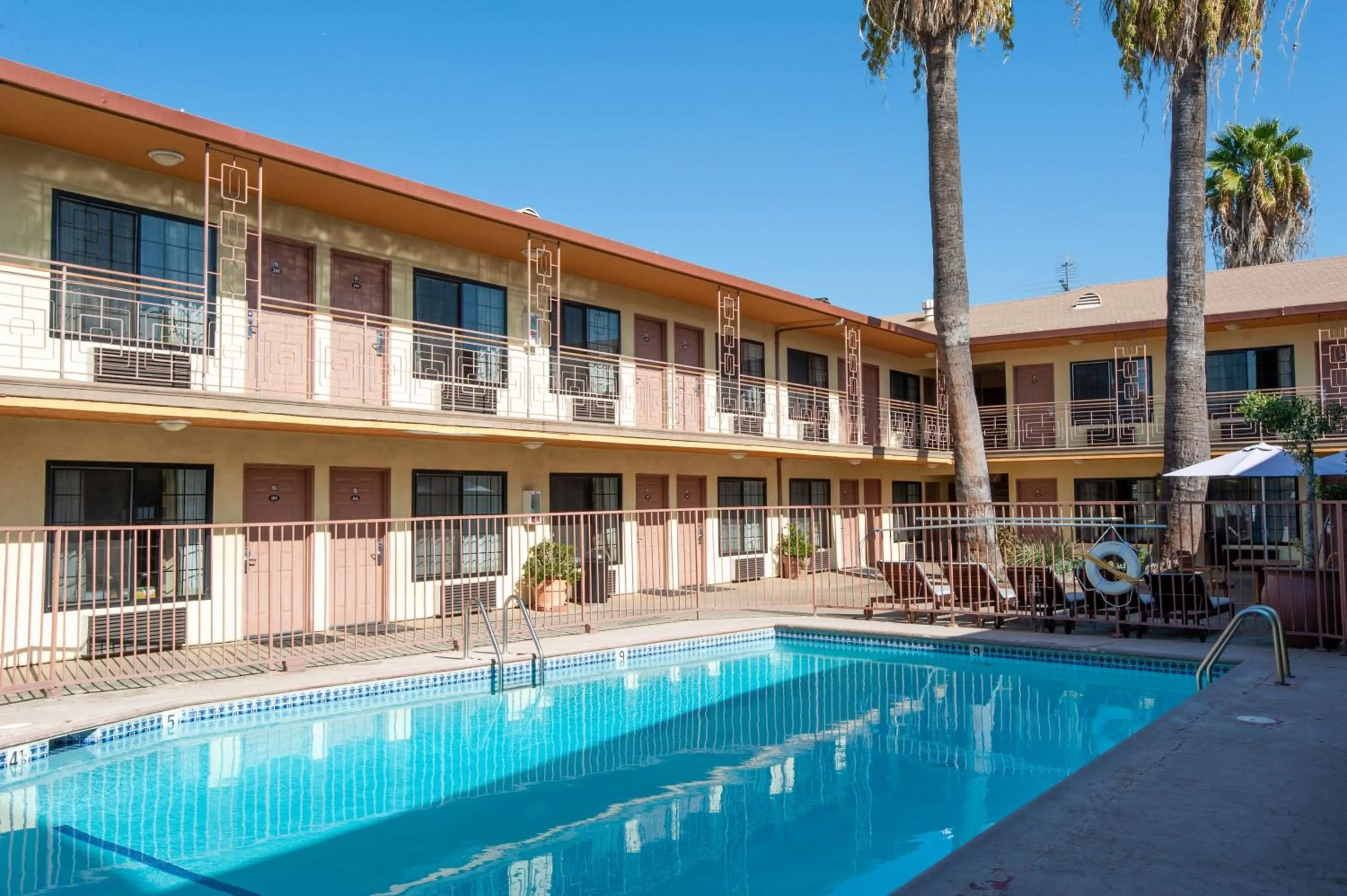 Property building in Studio City Court Yard Hotel