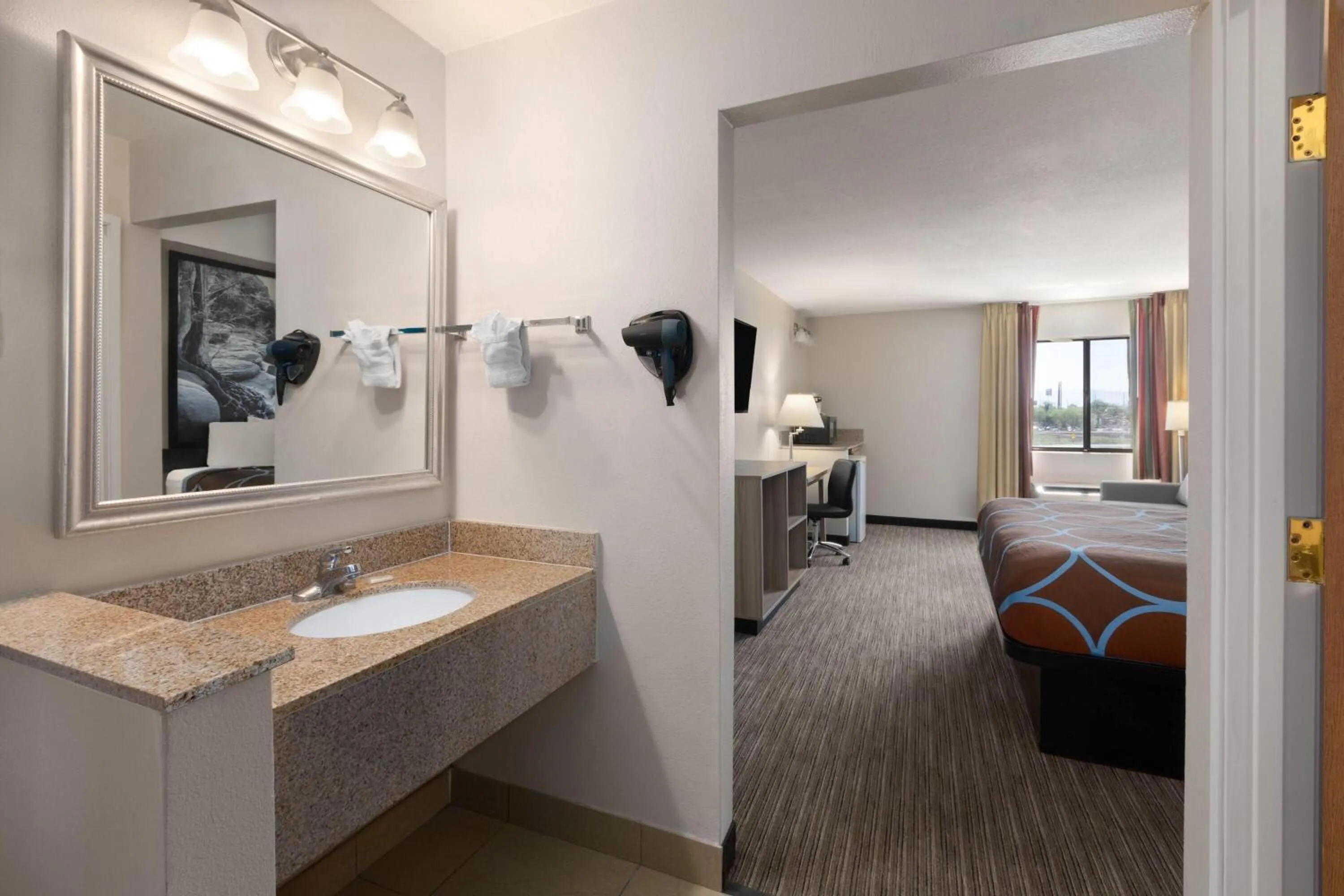 Photo of the whole room, Bed in Super 8 by Wyndham Tucson/Grant Road Area AZ