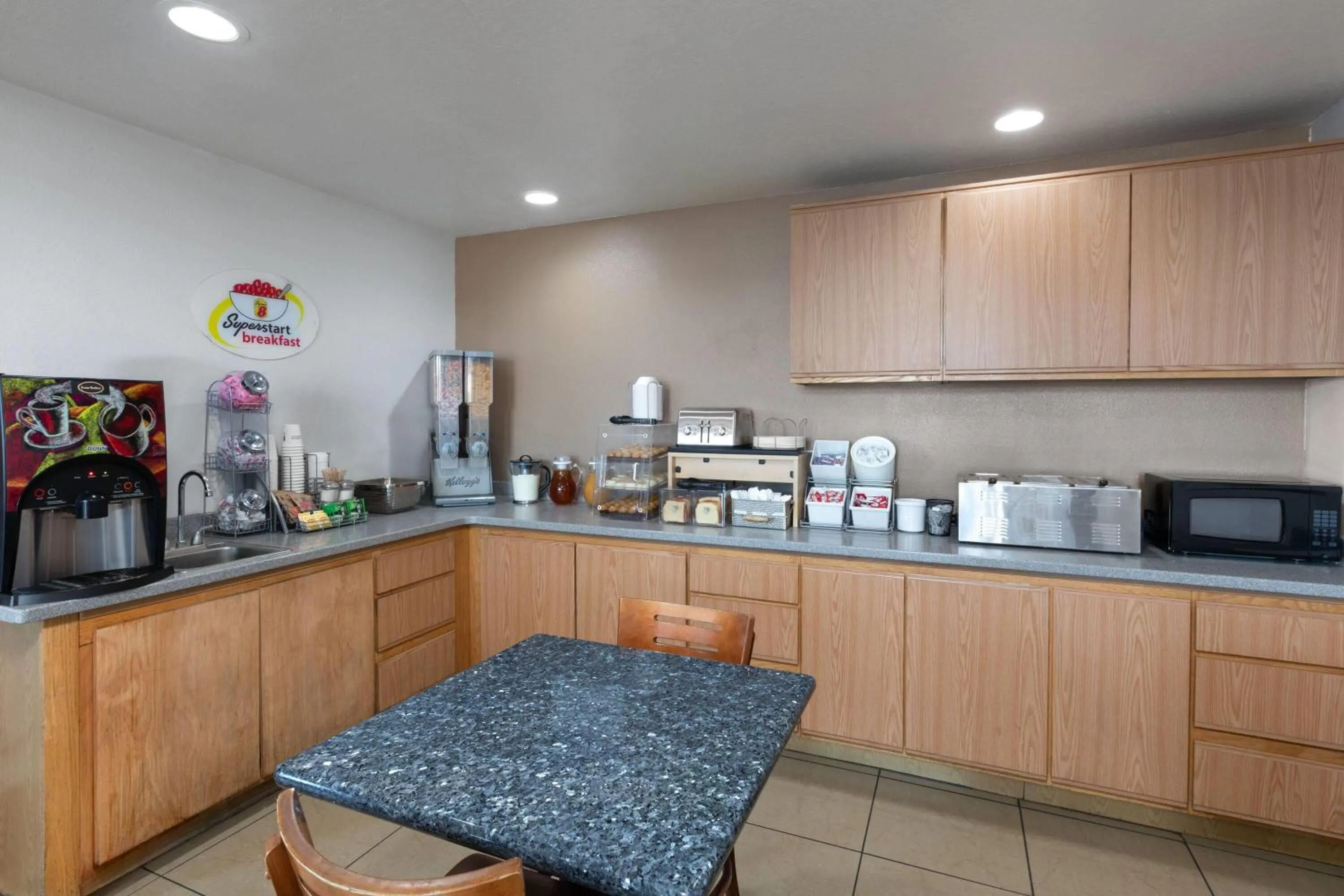 Breakfast in Super 8 by Wyndham Tucson/Grant Road Area AZ