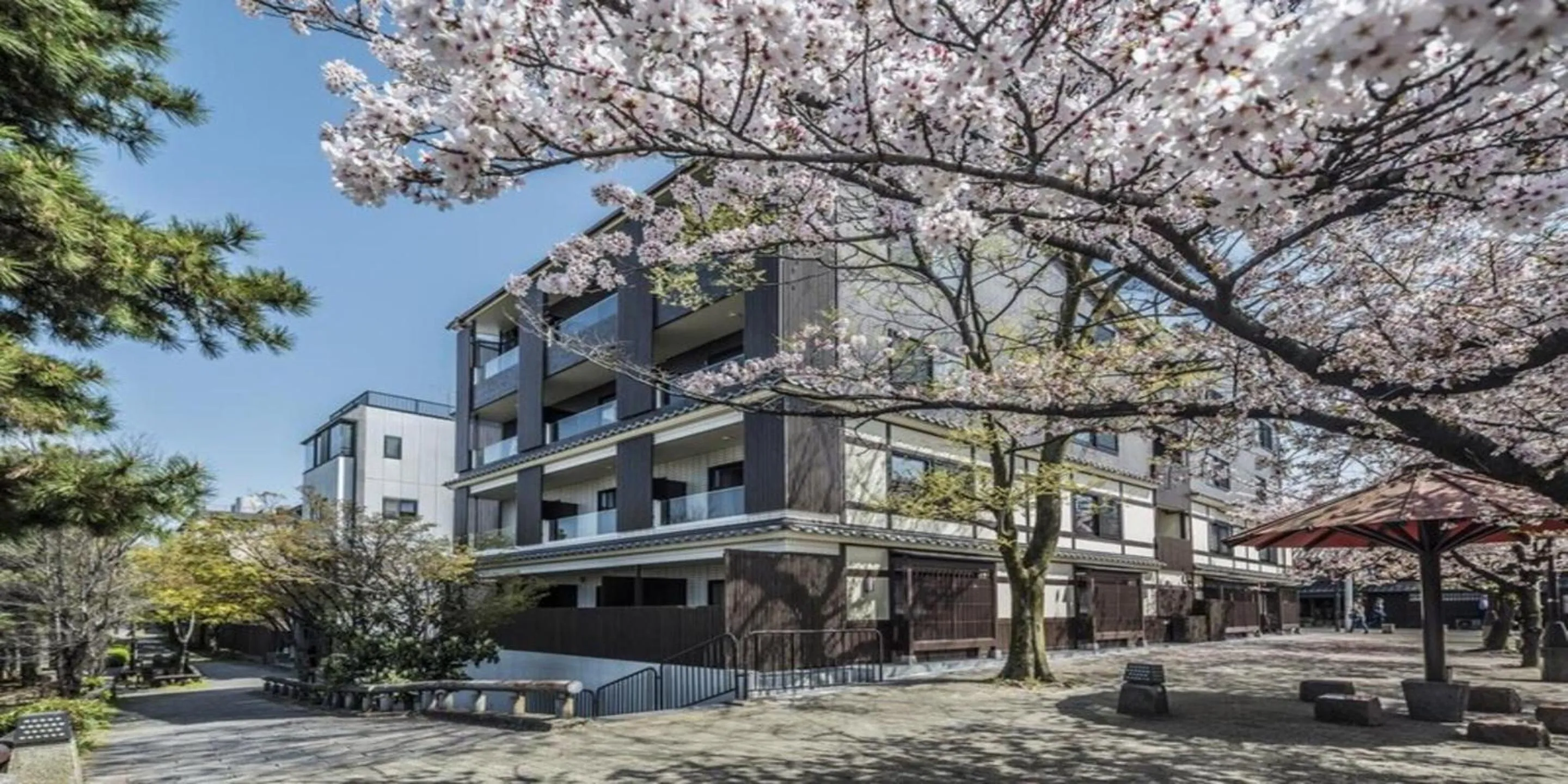 Property building in Hotel Alza Kyoto