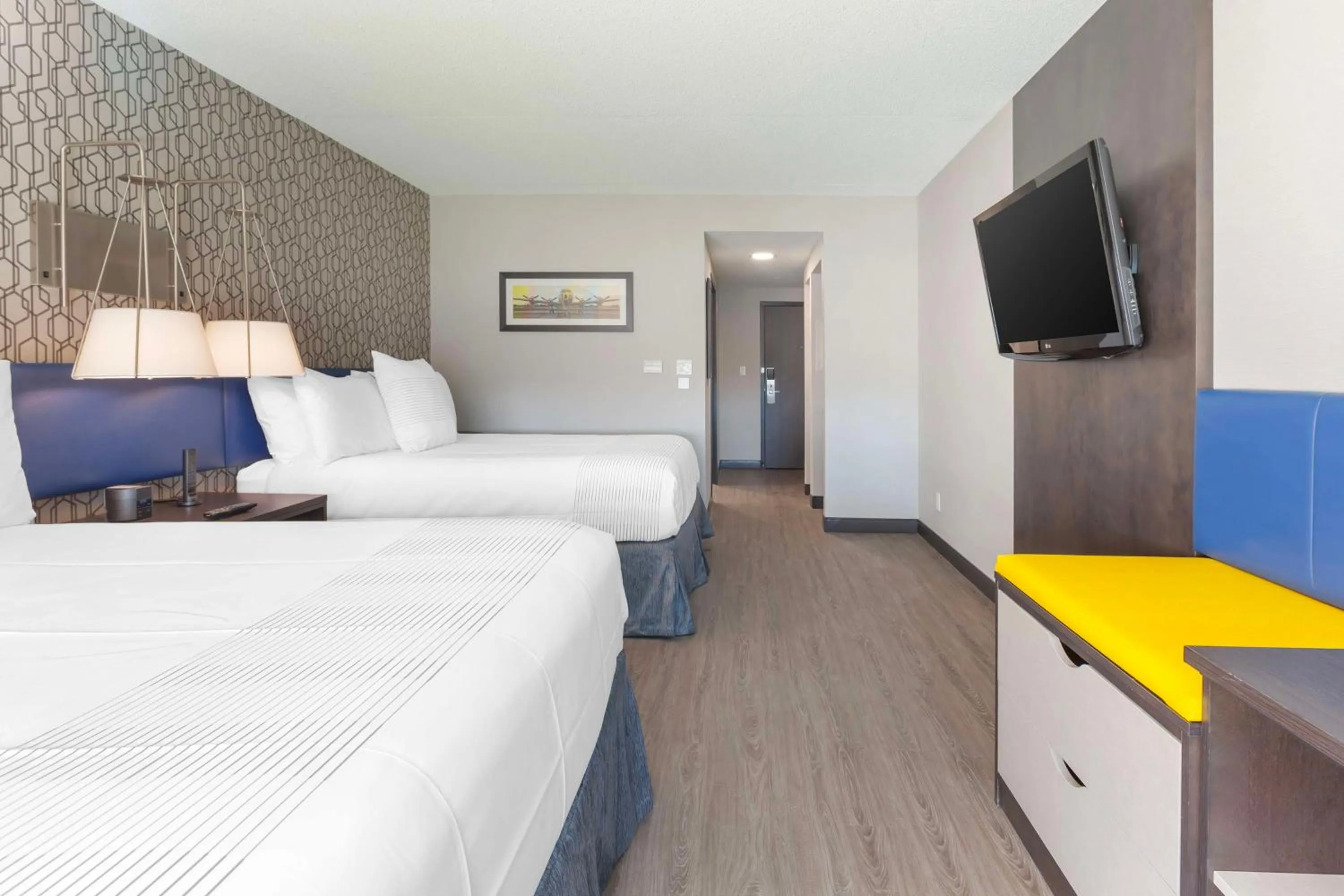 Bedroom, Bed in GLō Best Western Mississauga Corporate Centre