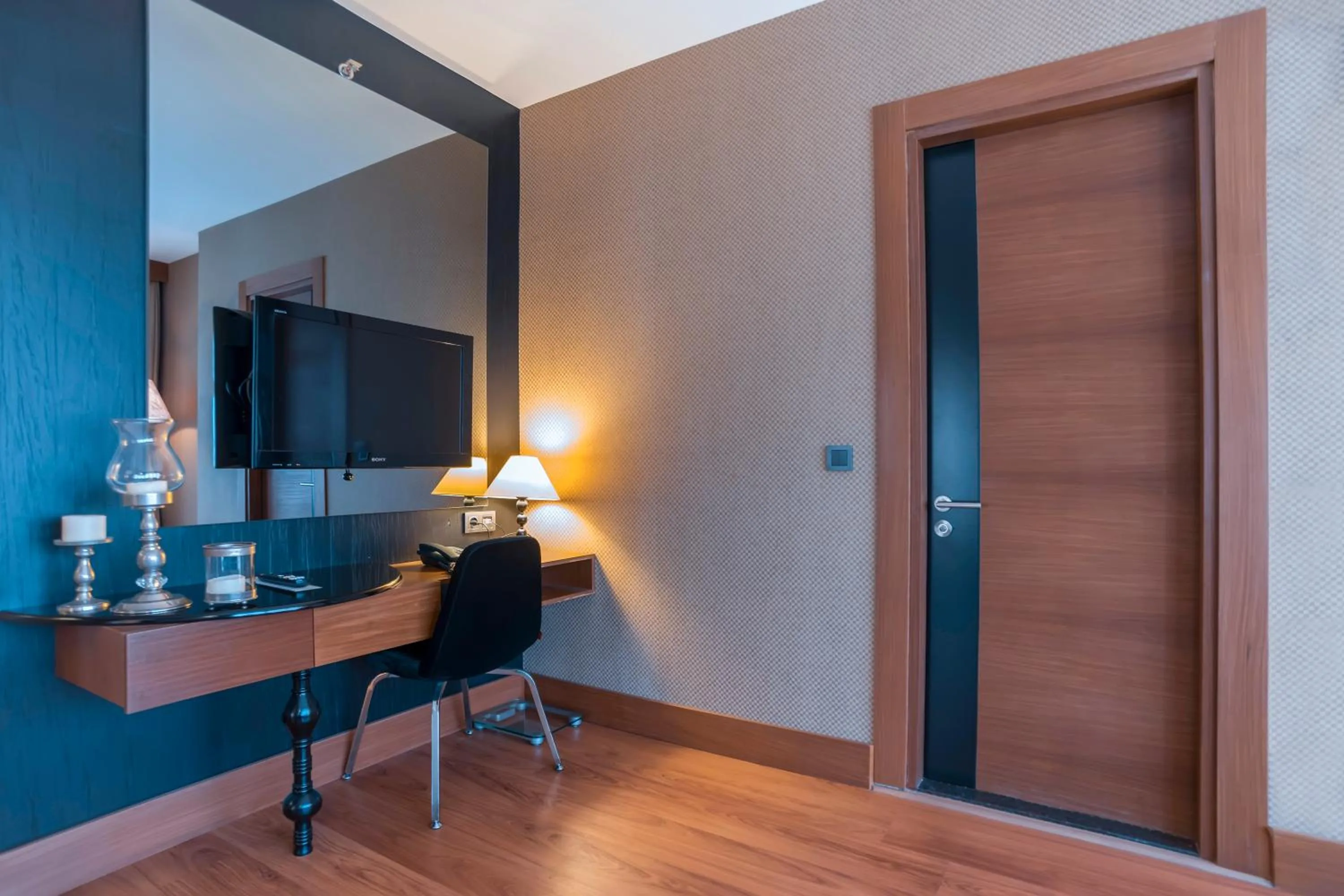 TV and multimedia in Riva Reşatbey Luxury Hotel