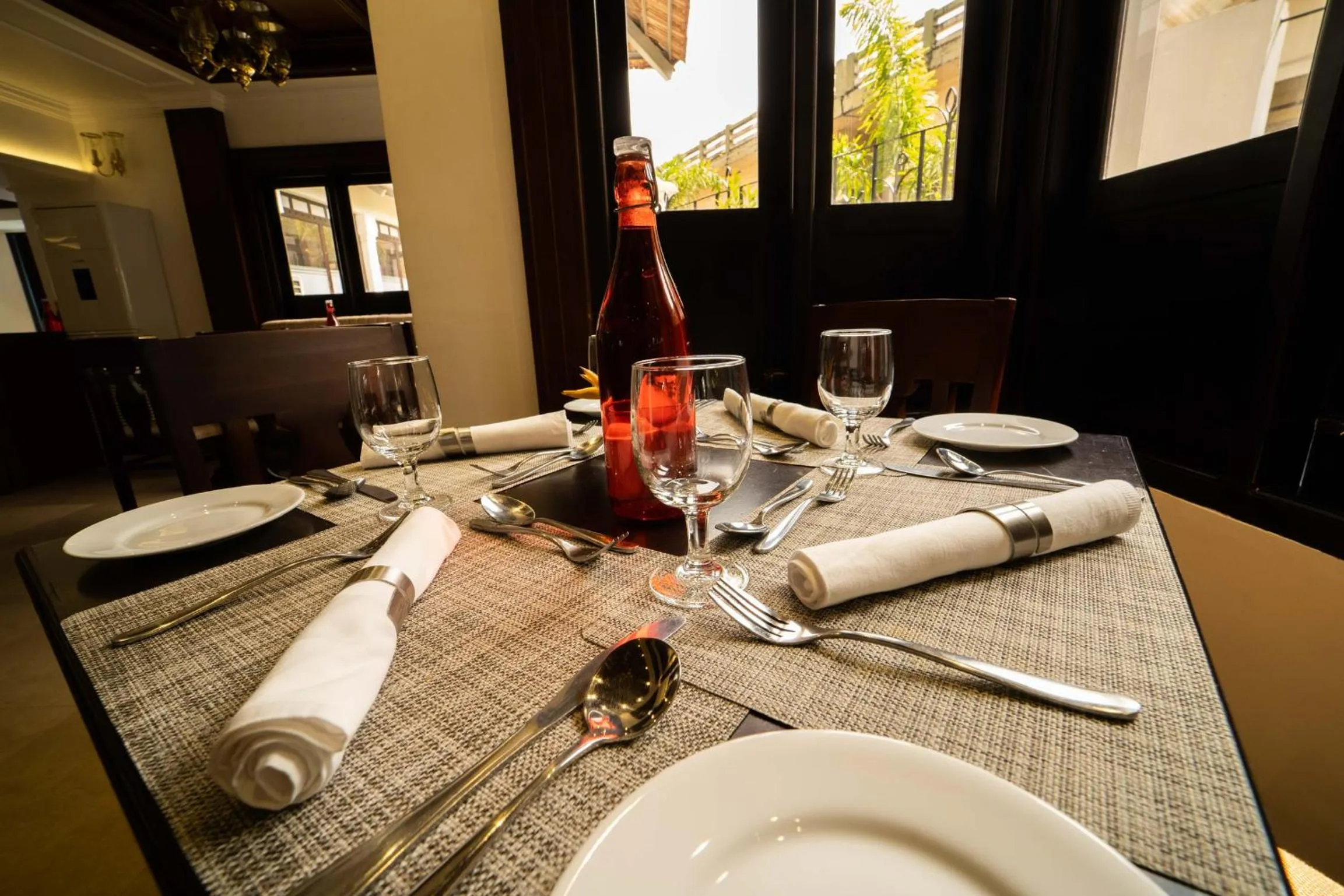 Restaurant/places to eat in Nihara Resort and Spa Cochin