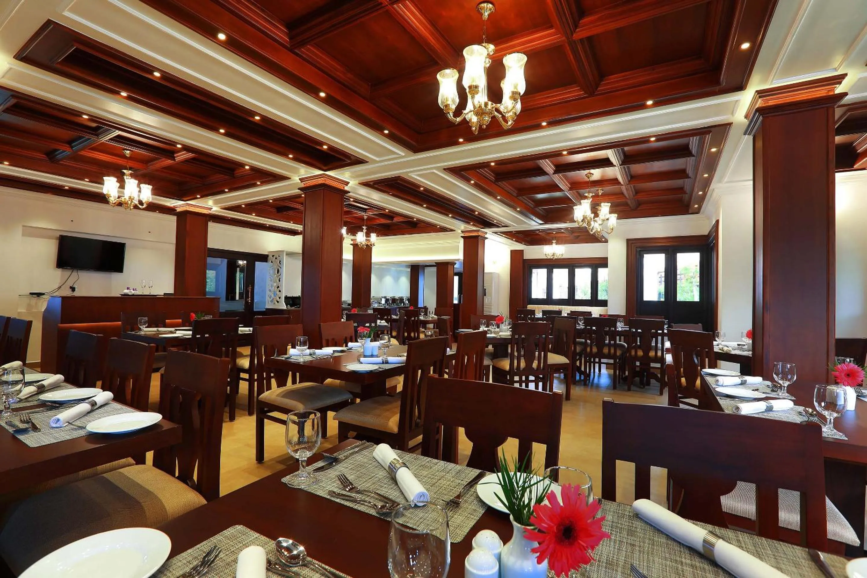 Restaurant/places to eat in Nihara Resort and Spa Cochin