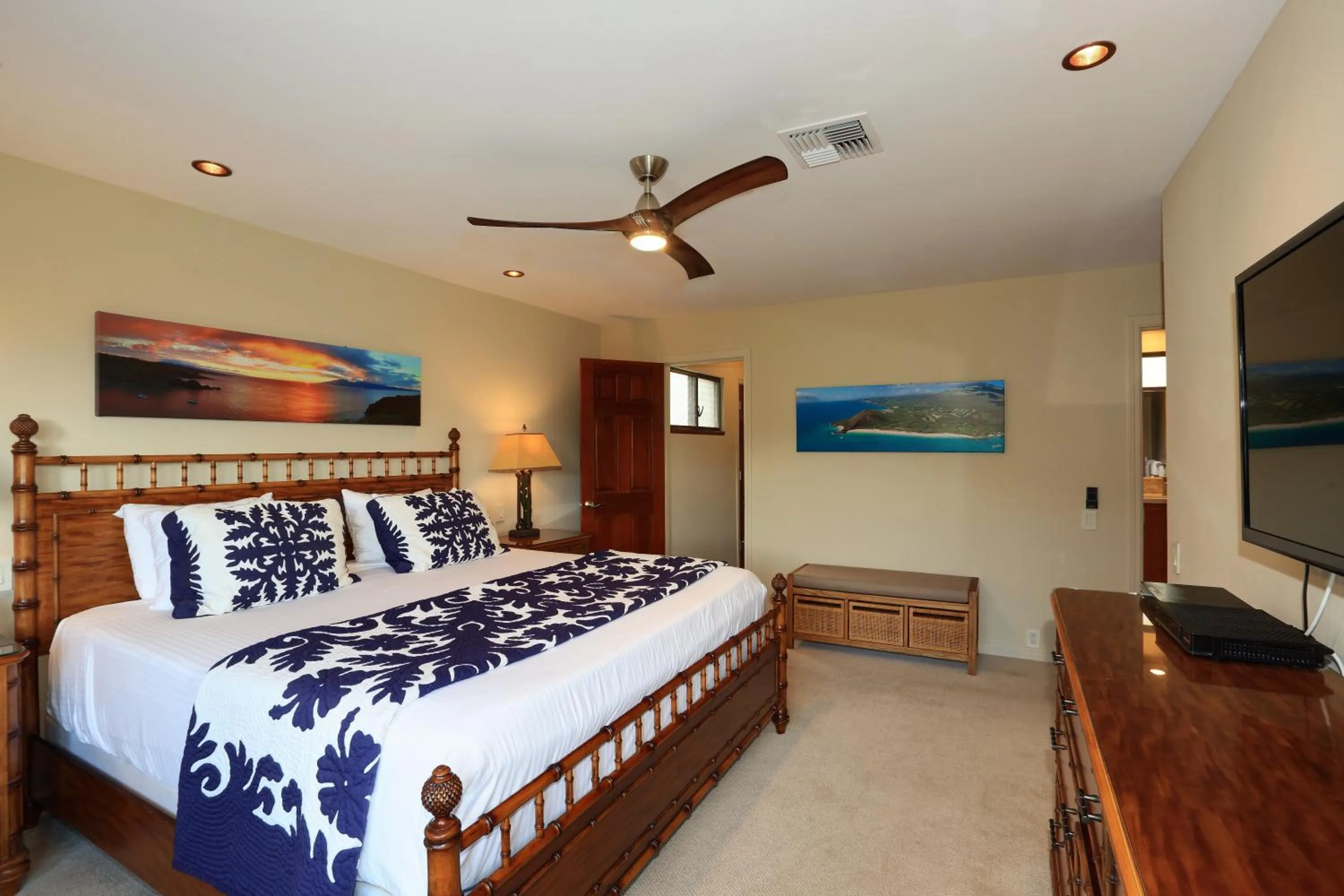 Bed in Wailea Elua Village - CoralTree Residence Collection