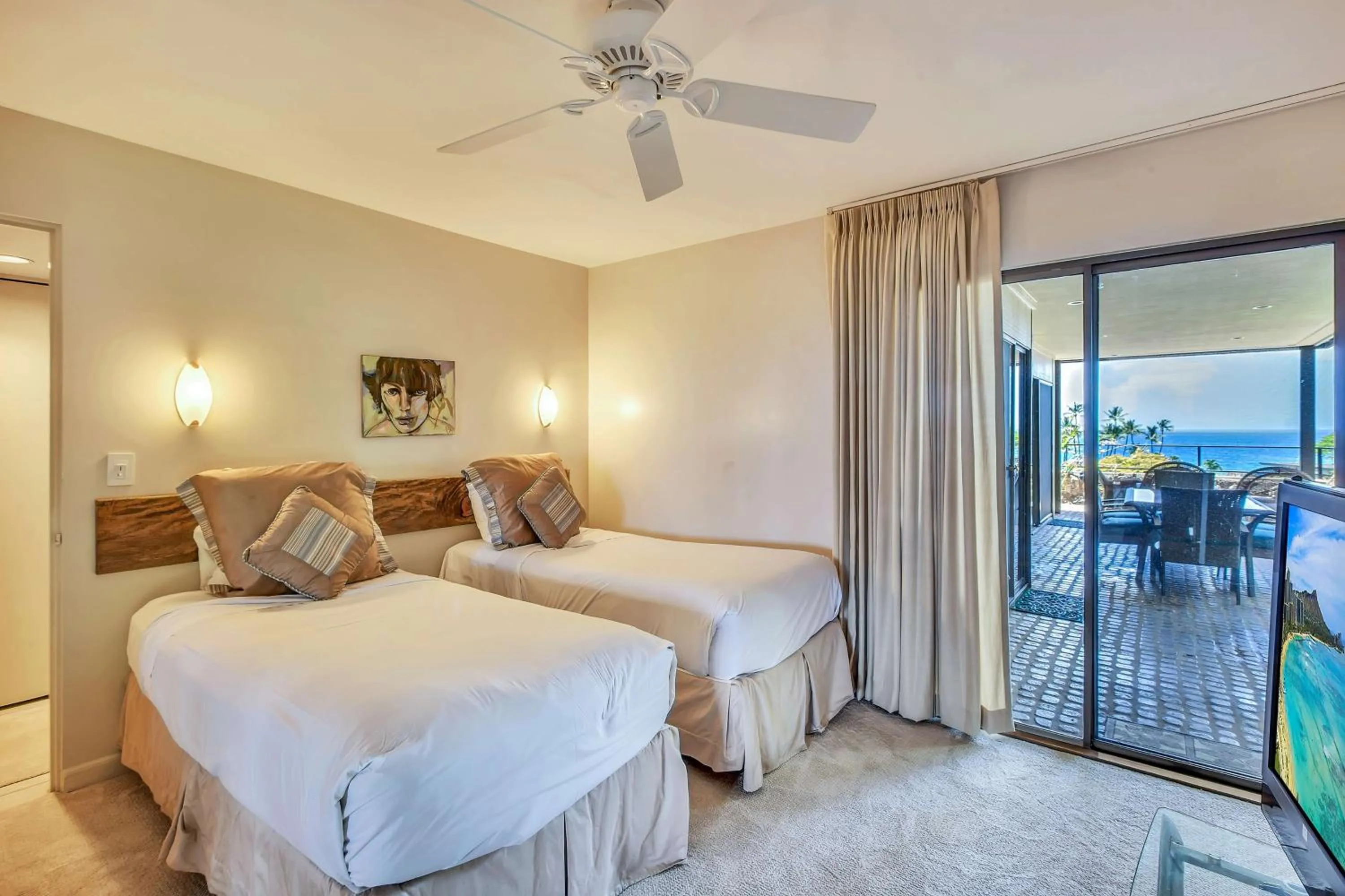 Photo of the whole room, Bed in Wailea Elua Village - CoralTree Residence Collection