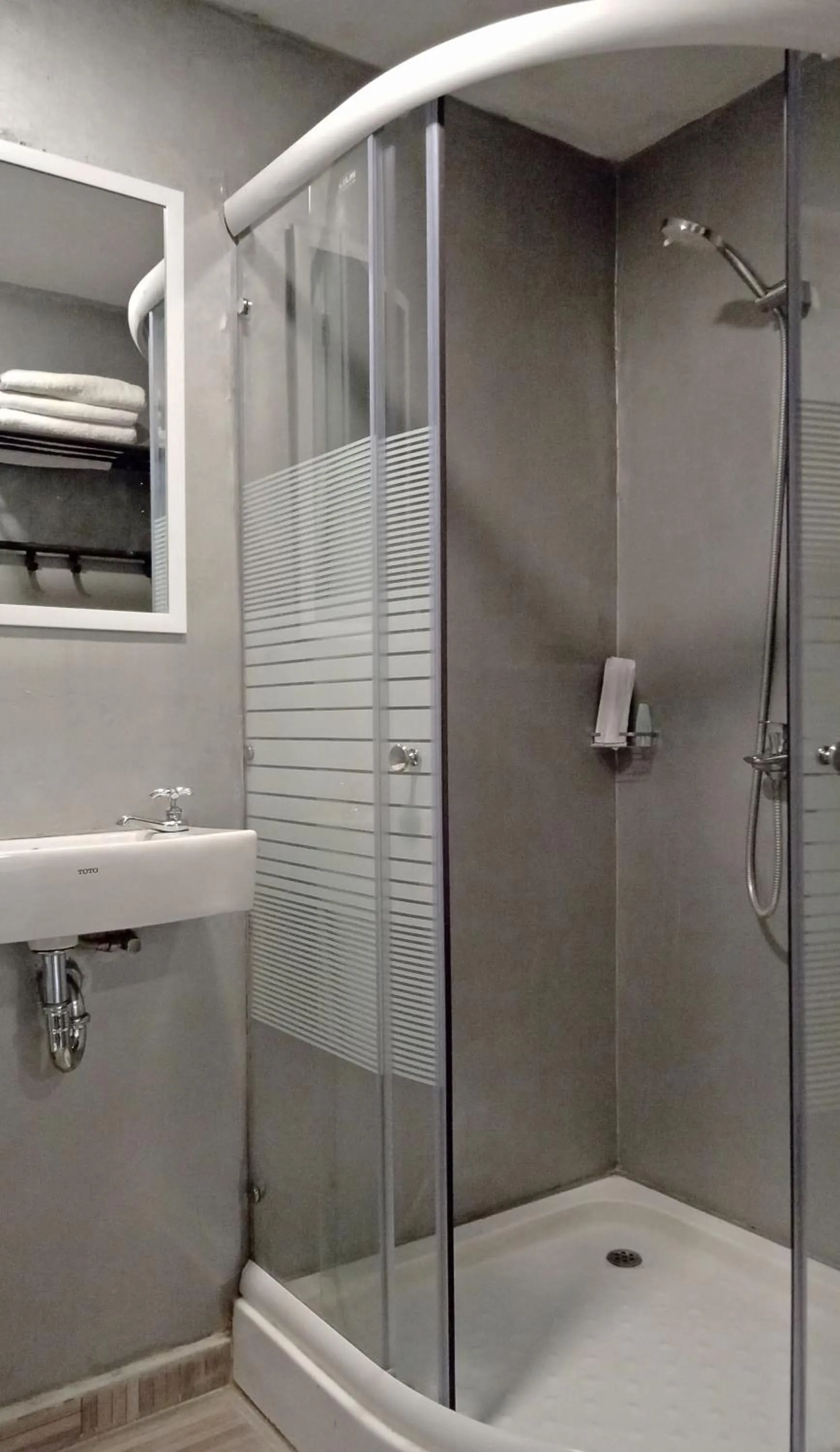 Shower in Hau Eco Lodges Citumang Pangandaran