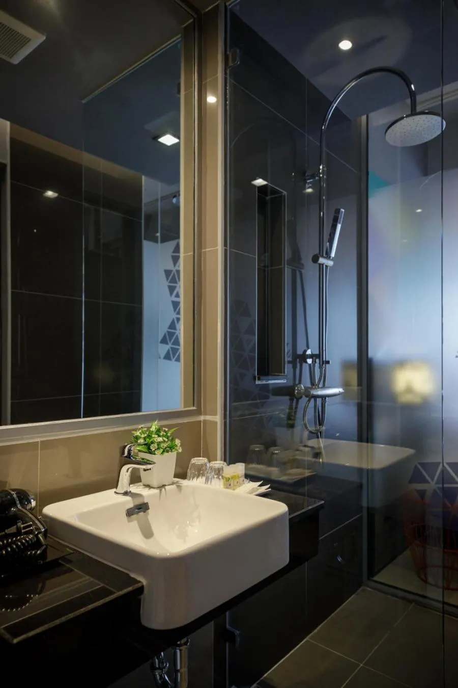 Bathroom in Ae Lana Chiangmai Hotel