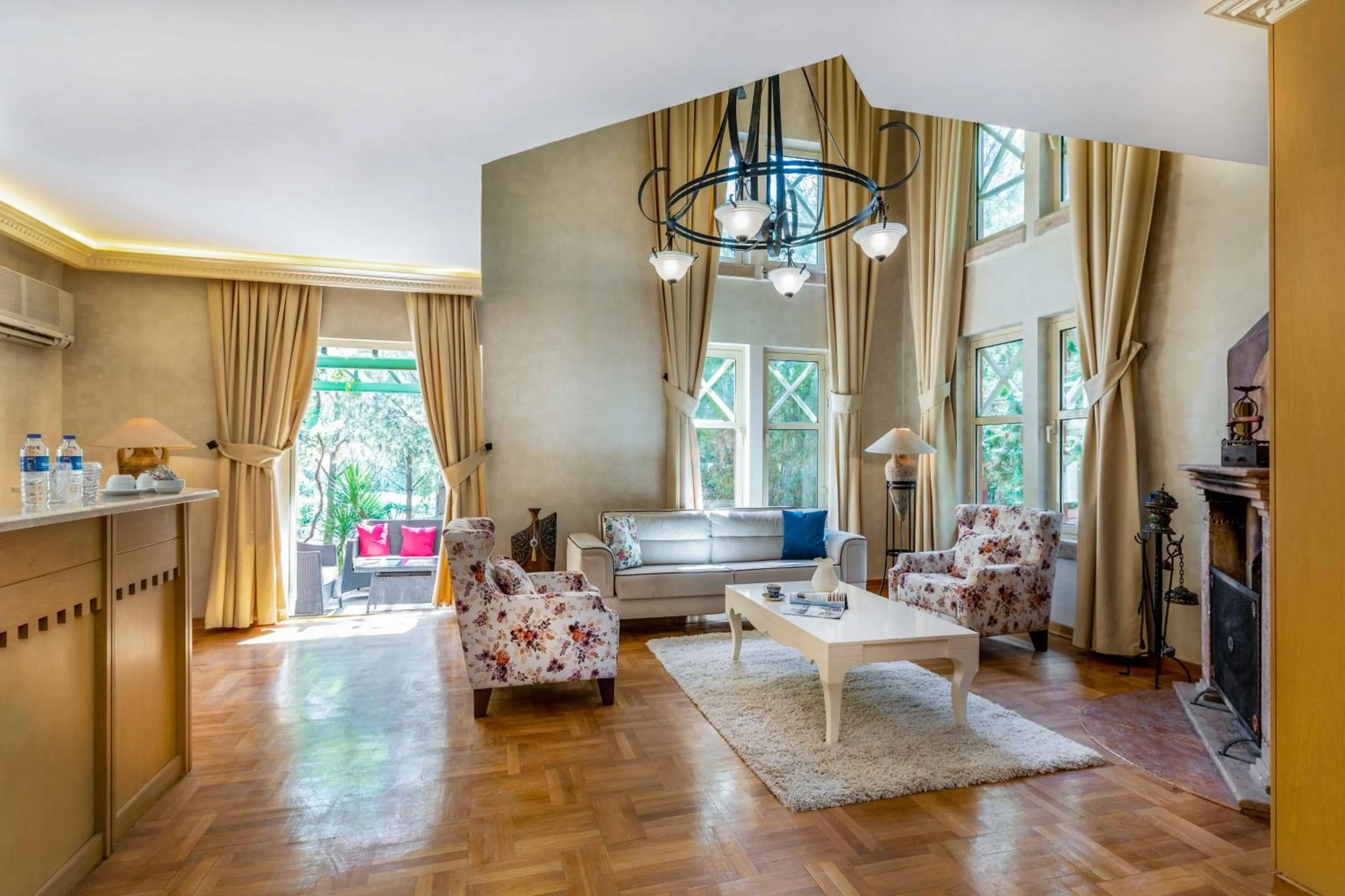 TV and multimedia in Polat Thermal Hotel