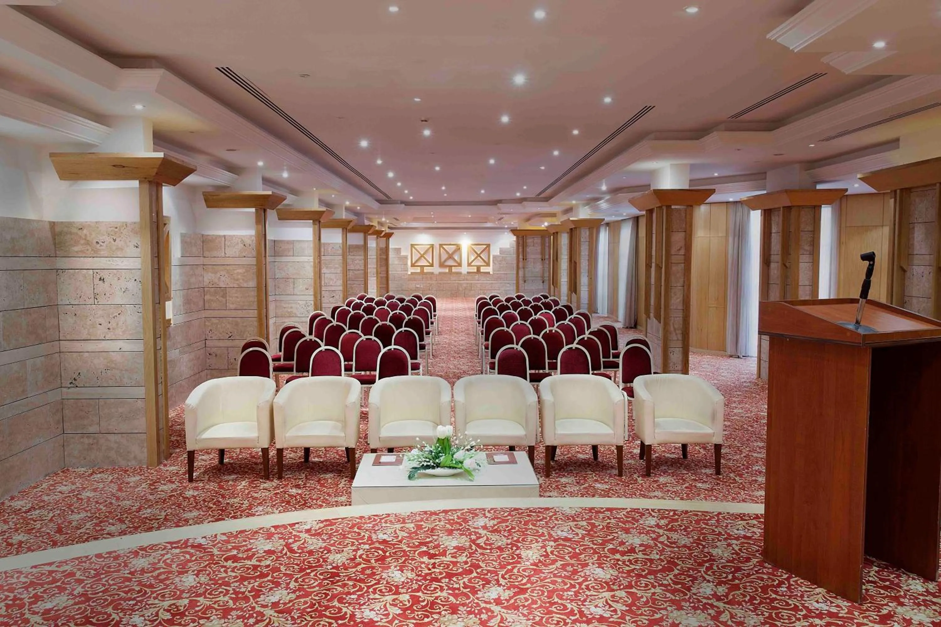 Business facilities in Polat Thermal Hotel